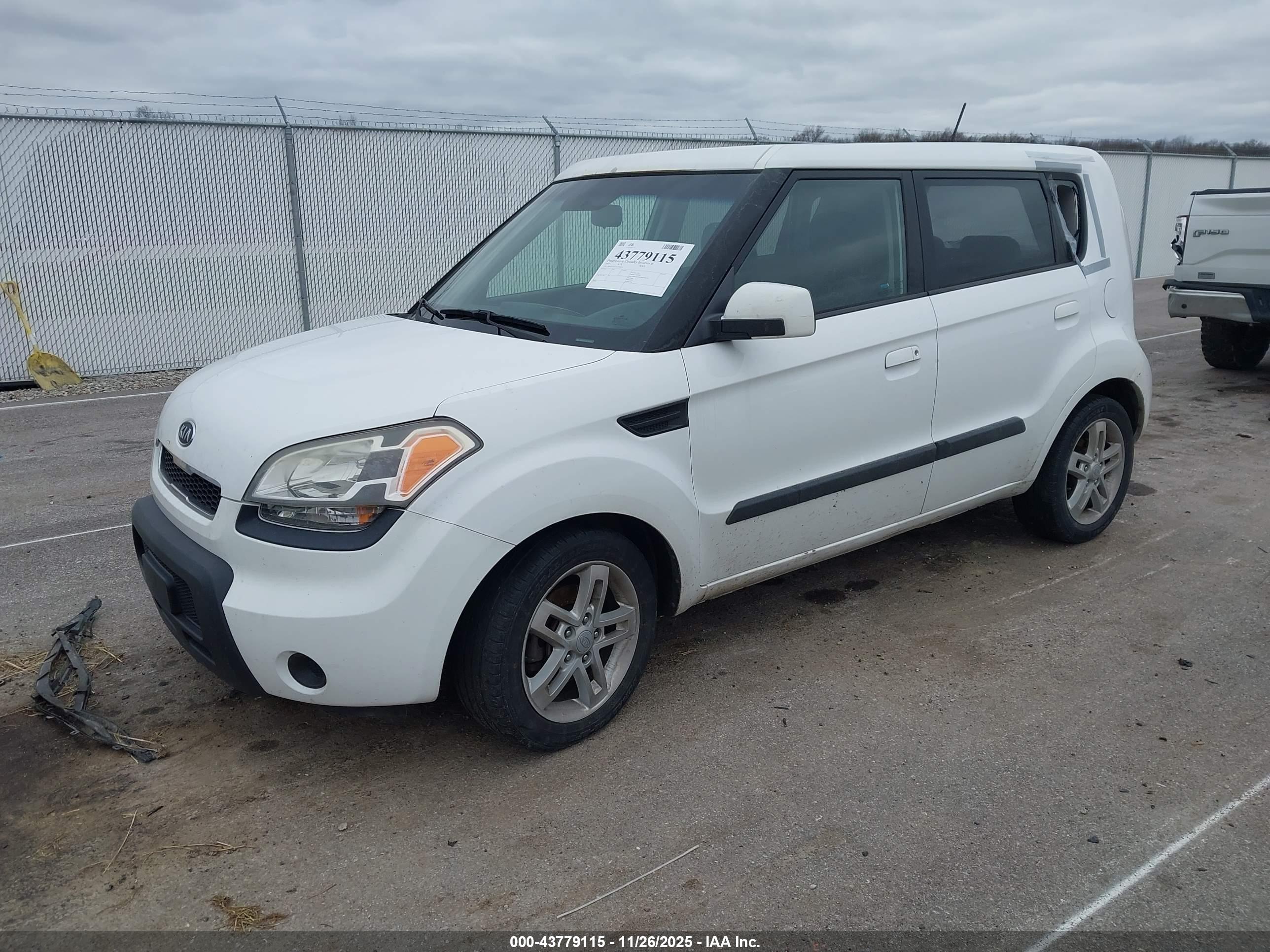 KIA SOUL image 2