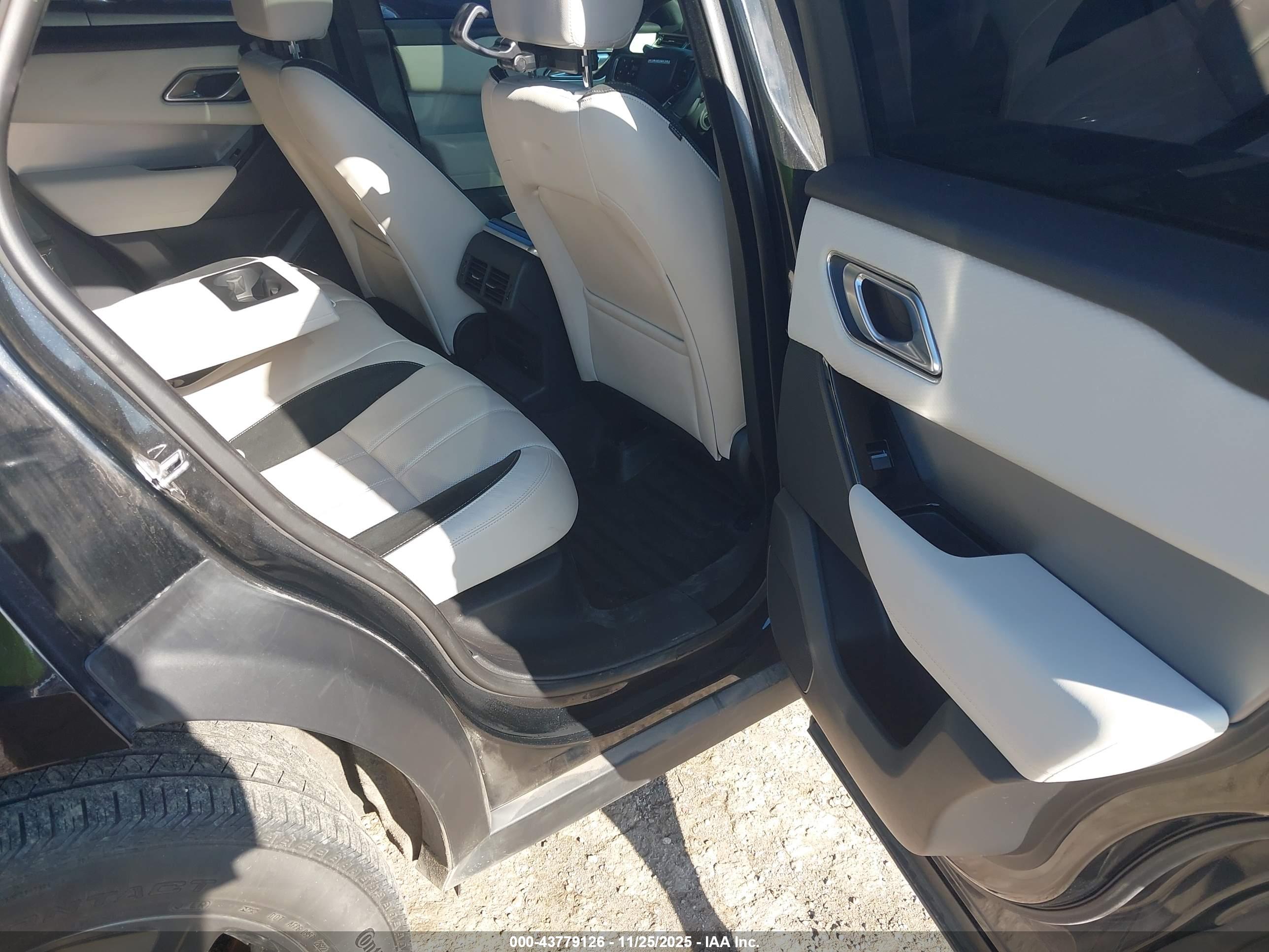 LAND ROVER image 8