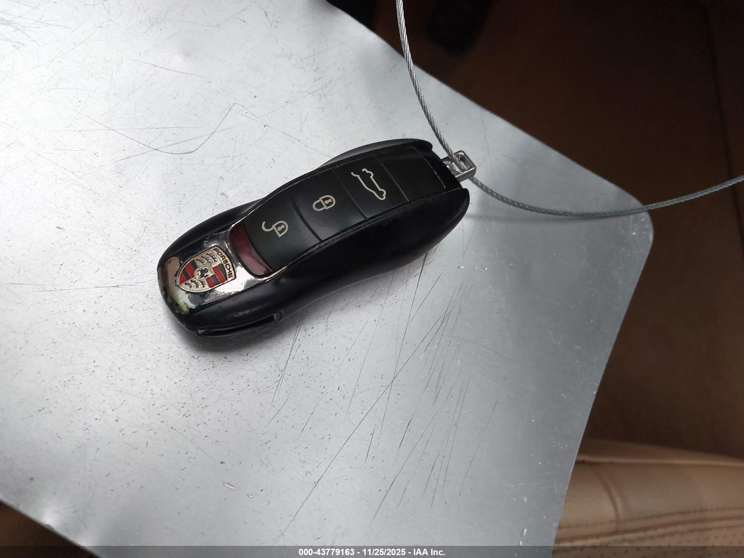 PORSCHE CAYENNE image 11