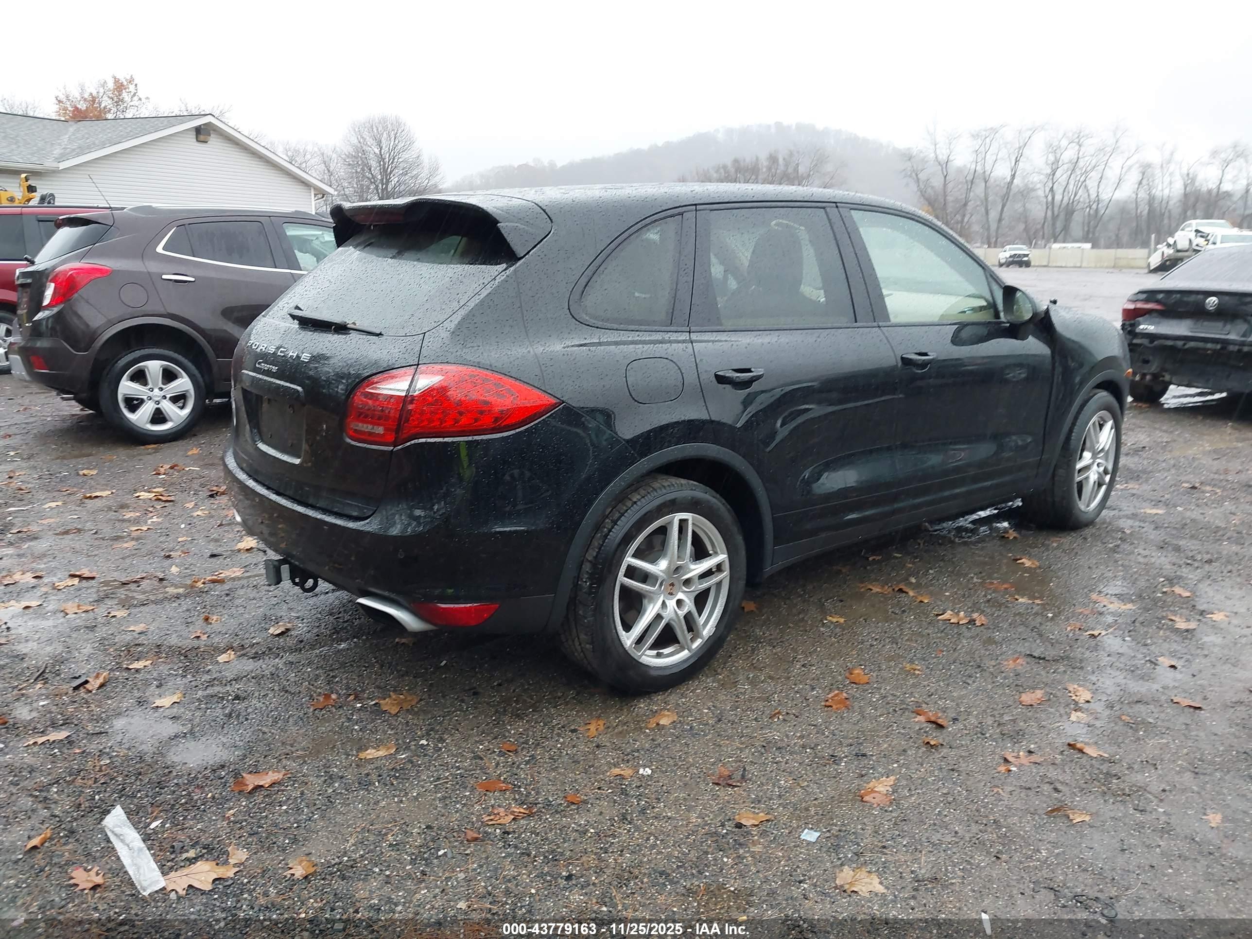 PORSCHE CAYENNE image 4
