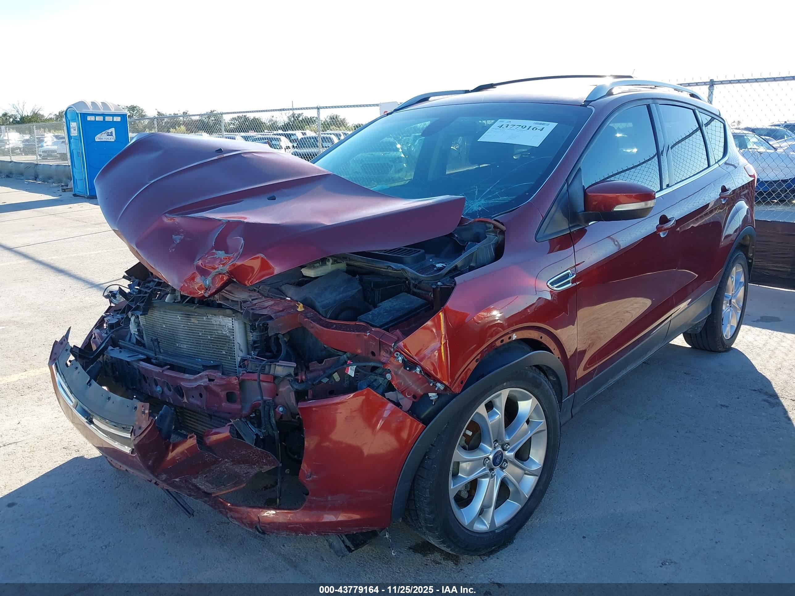FORD ESCAPE image 2