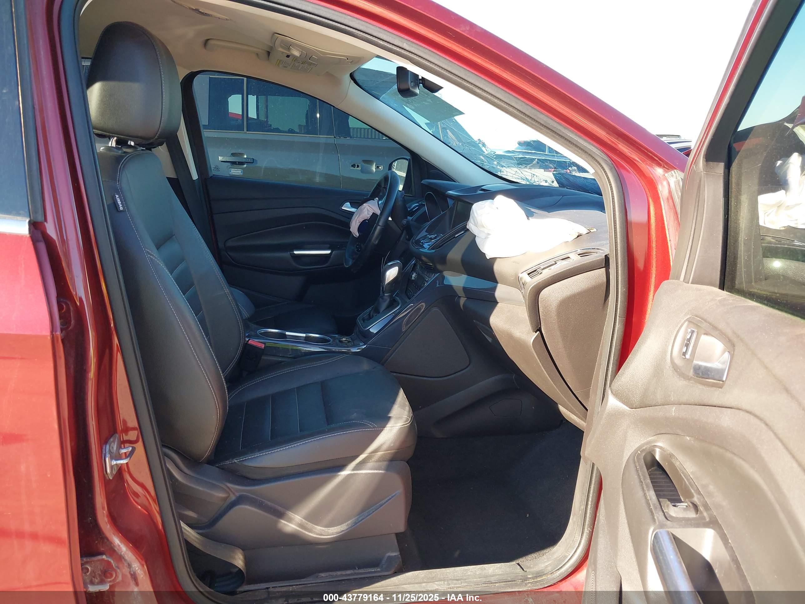 FORD ESCAPE image 5