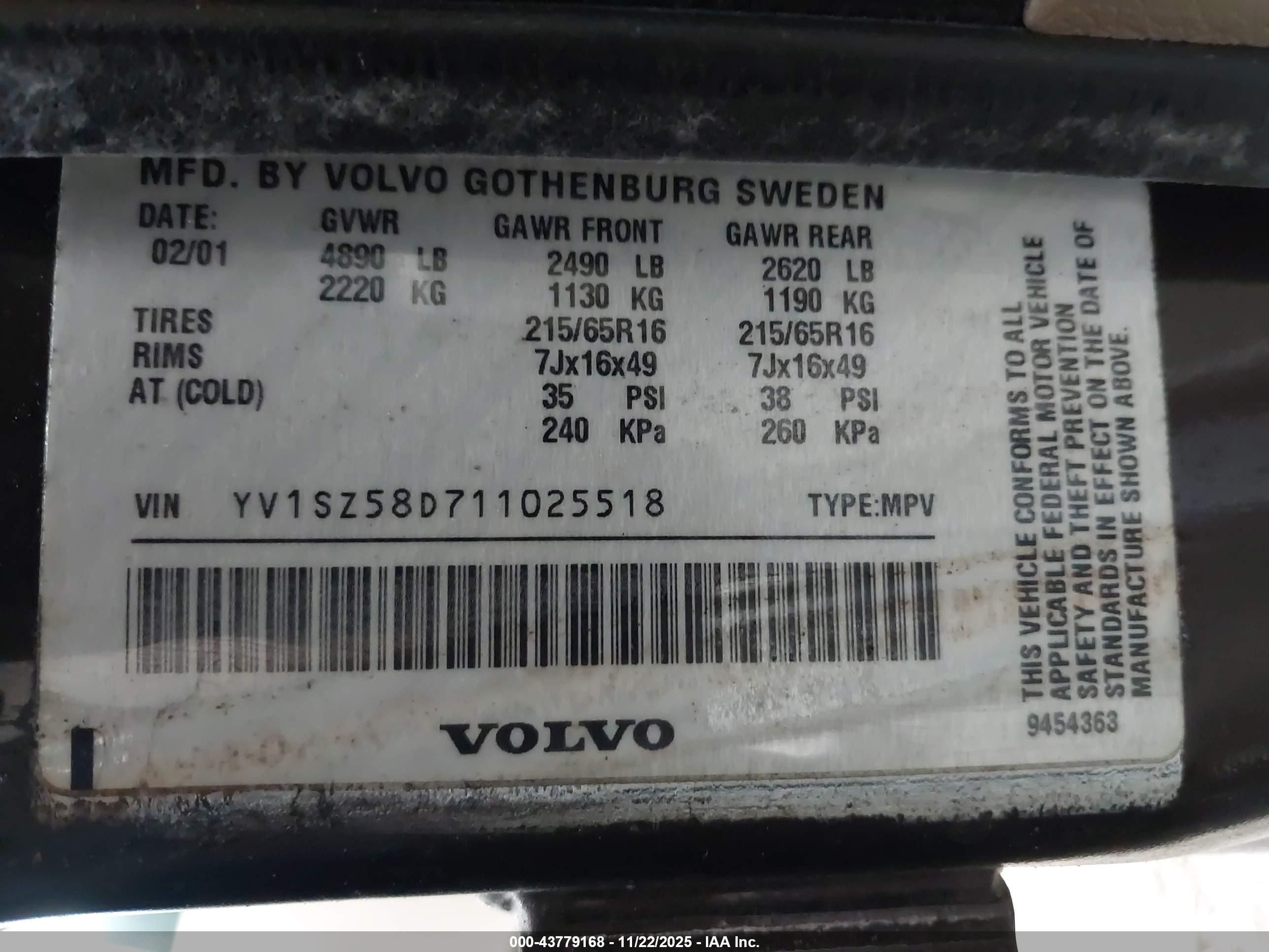 VOLVO V70 image 9