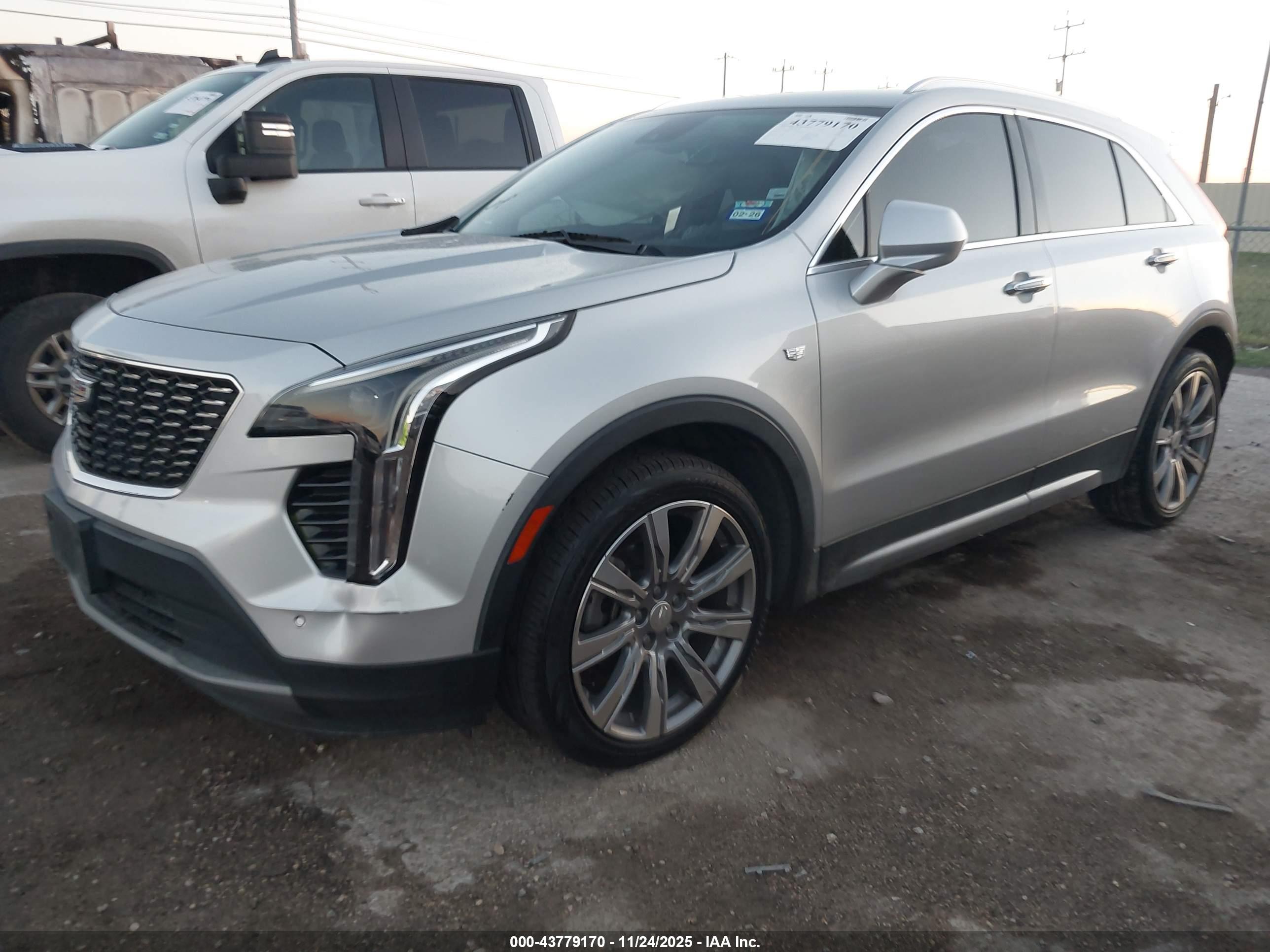 CADILLAC XT4 image 2