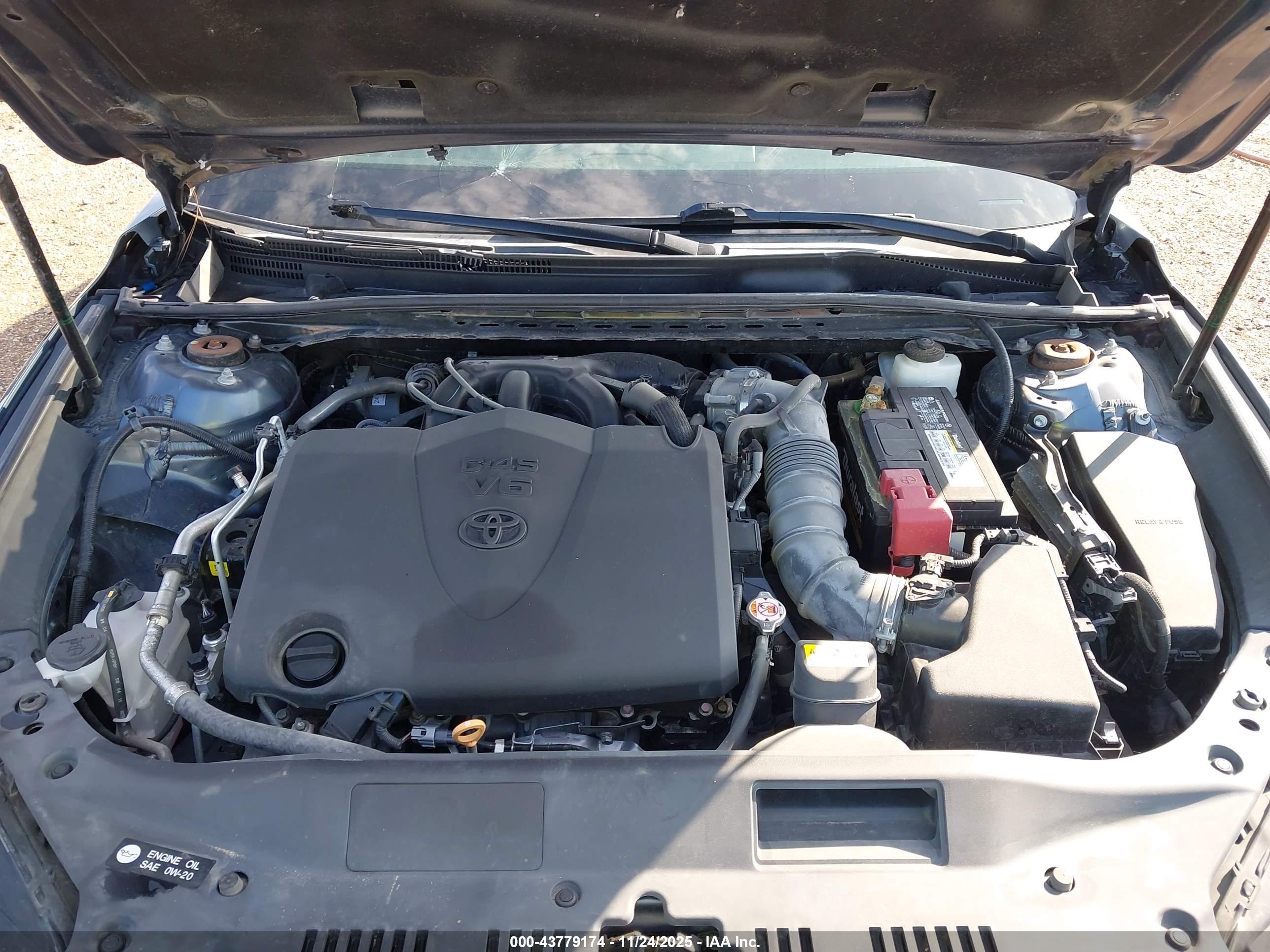 TOYOTA AVALON image 10