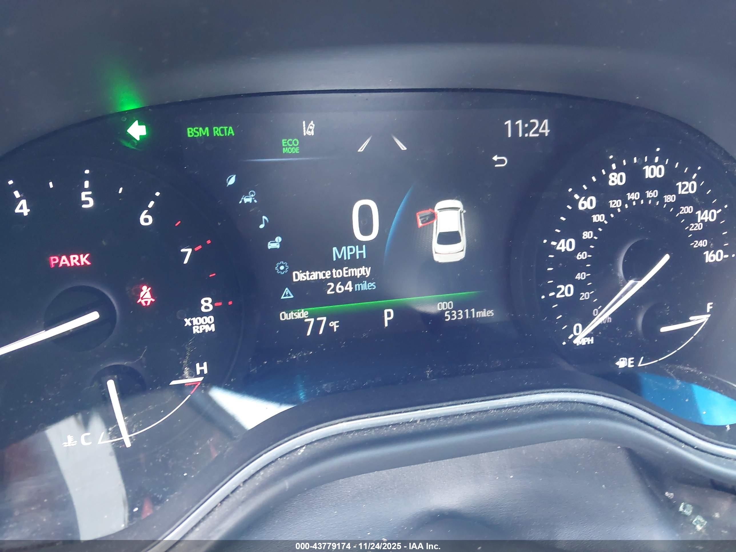 TOYOTA AVALON image 7