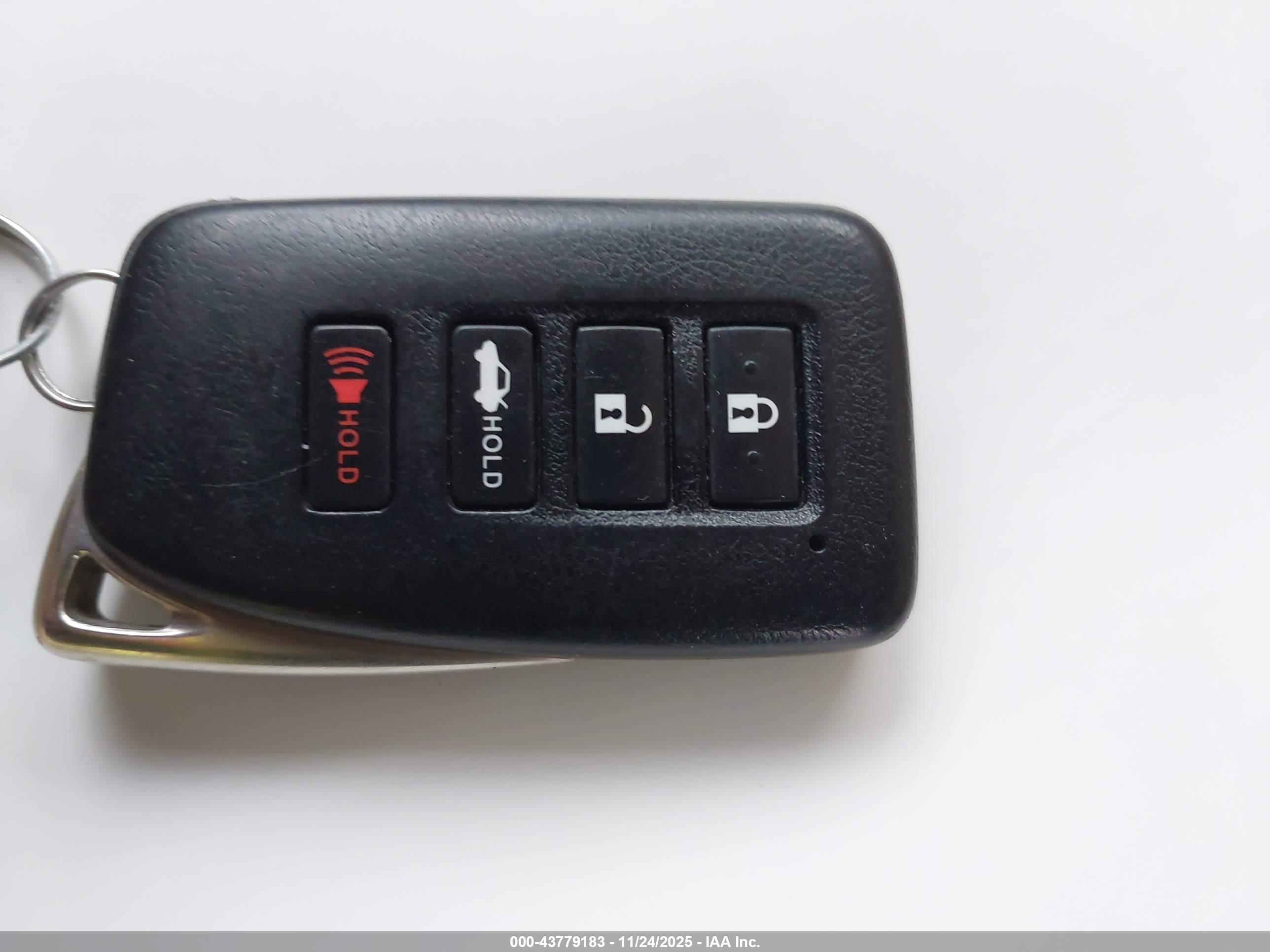 LEXUS ES image 11