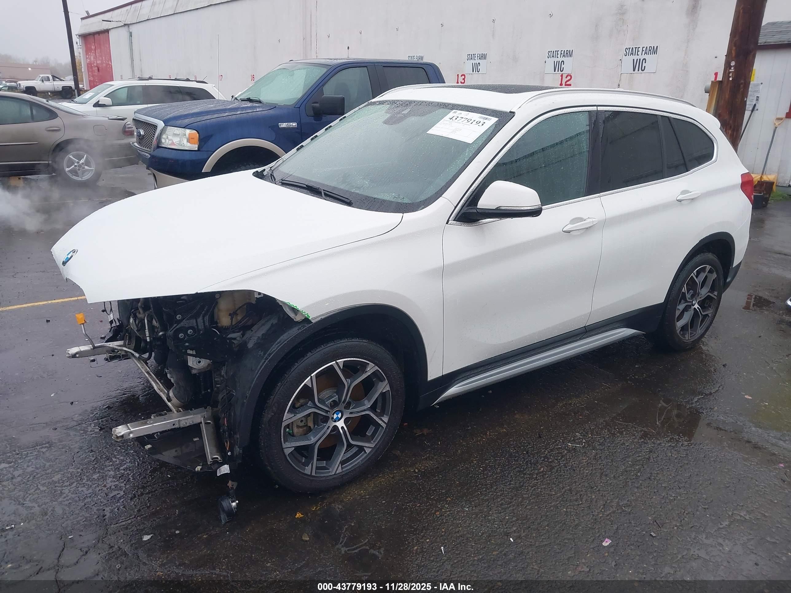BMW X1 image 2