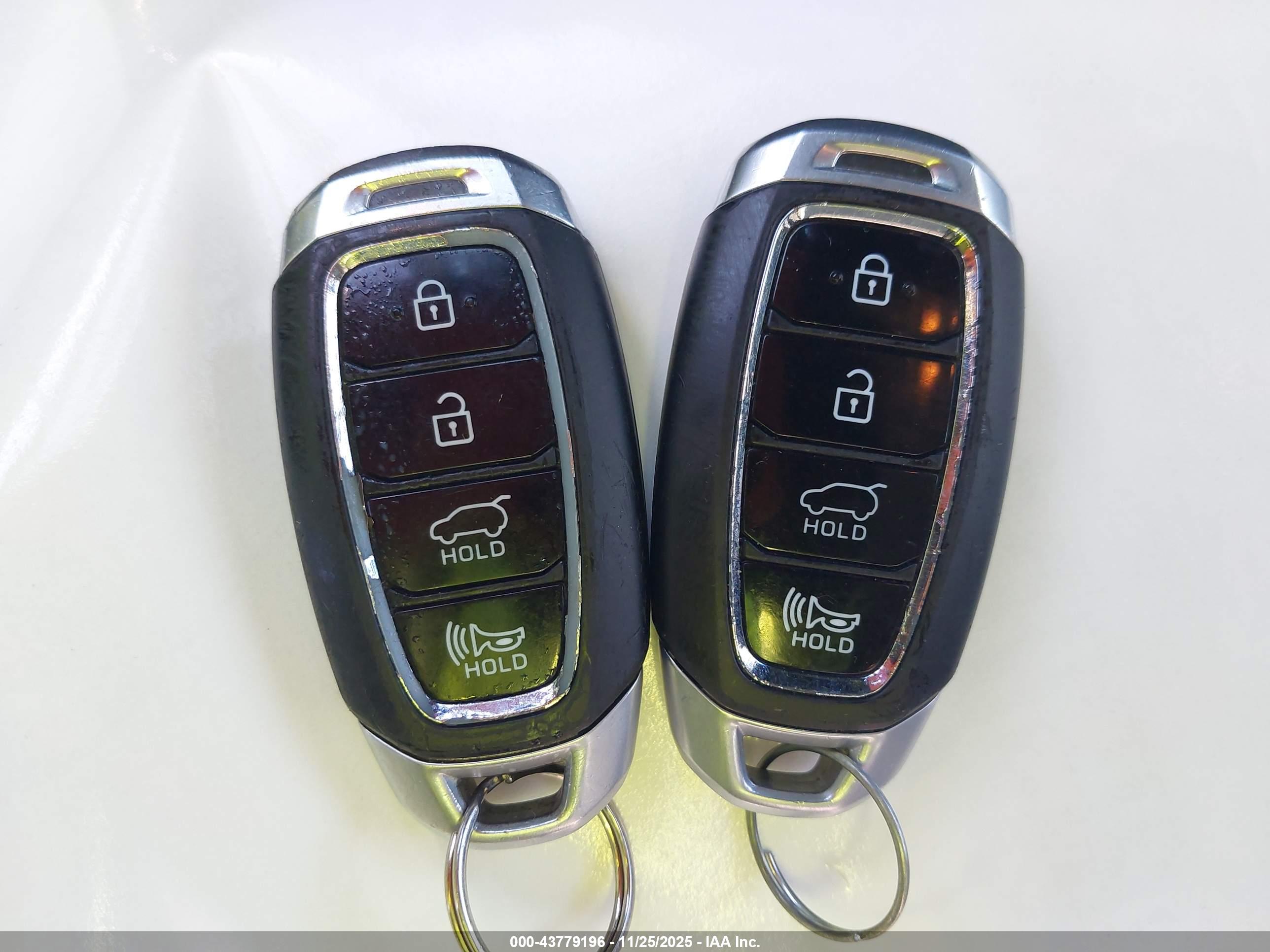 HYUNDAI KONA image 11
