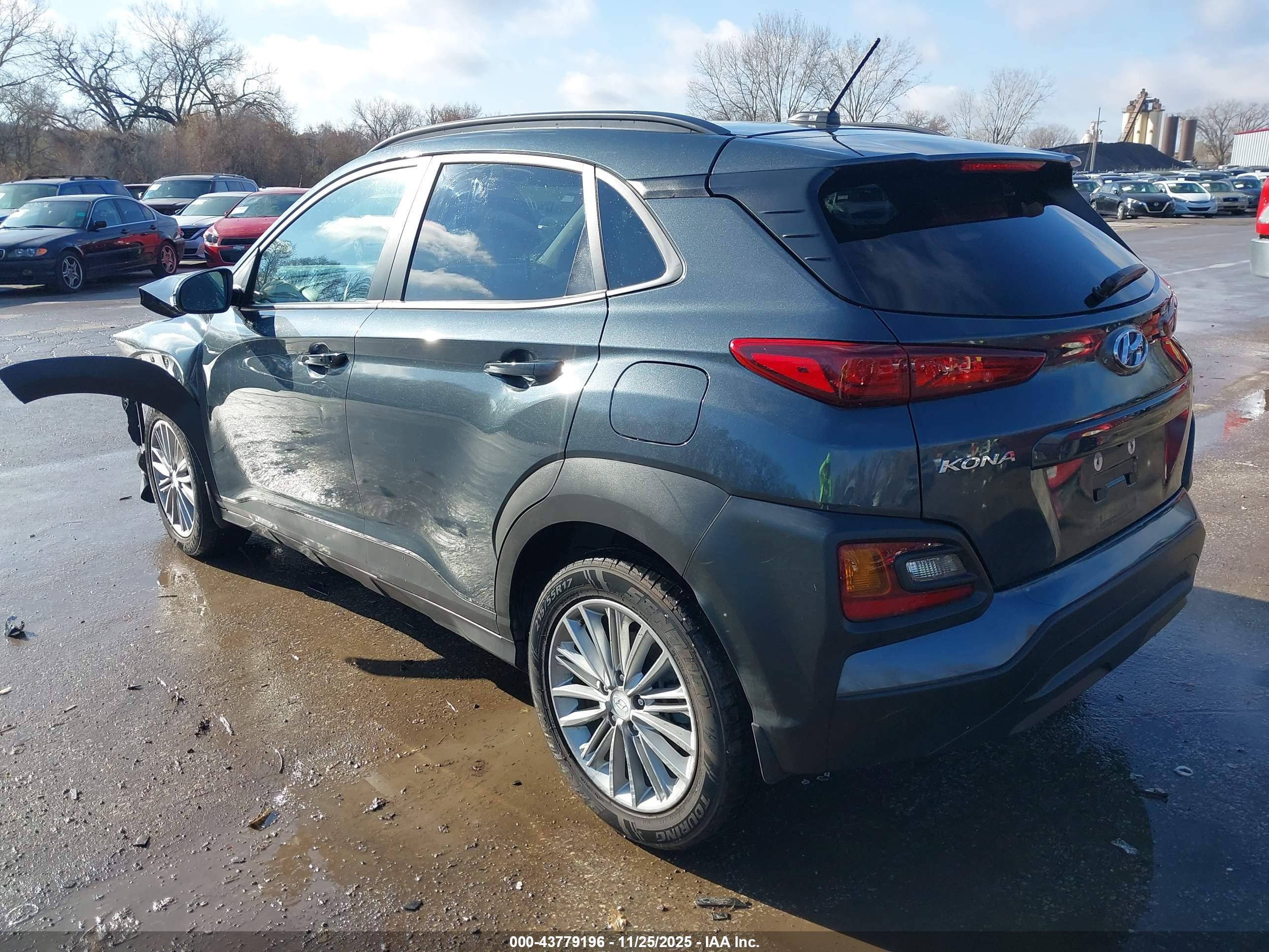 HYUNDAI KONA image 3
