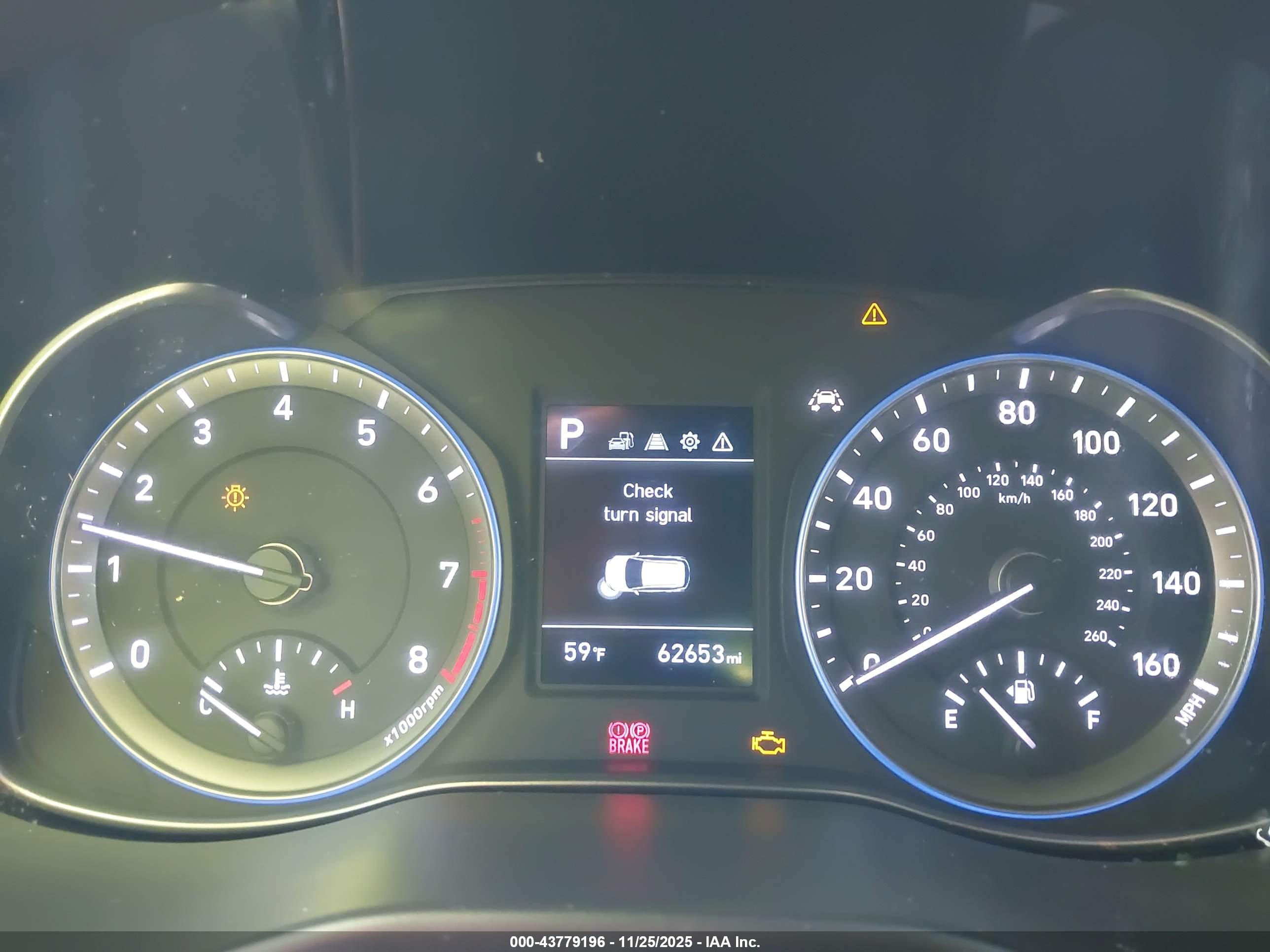 HYUNDAI KONA image 7