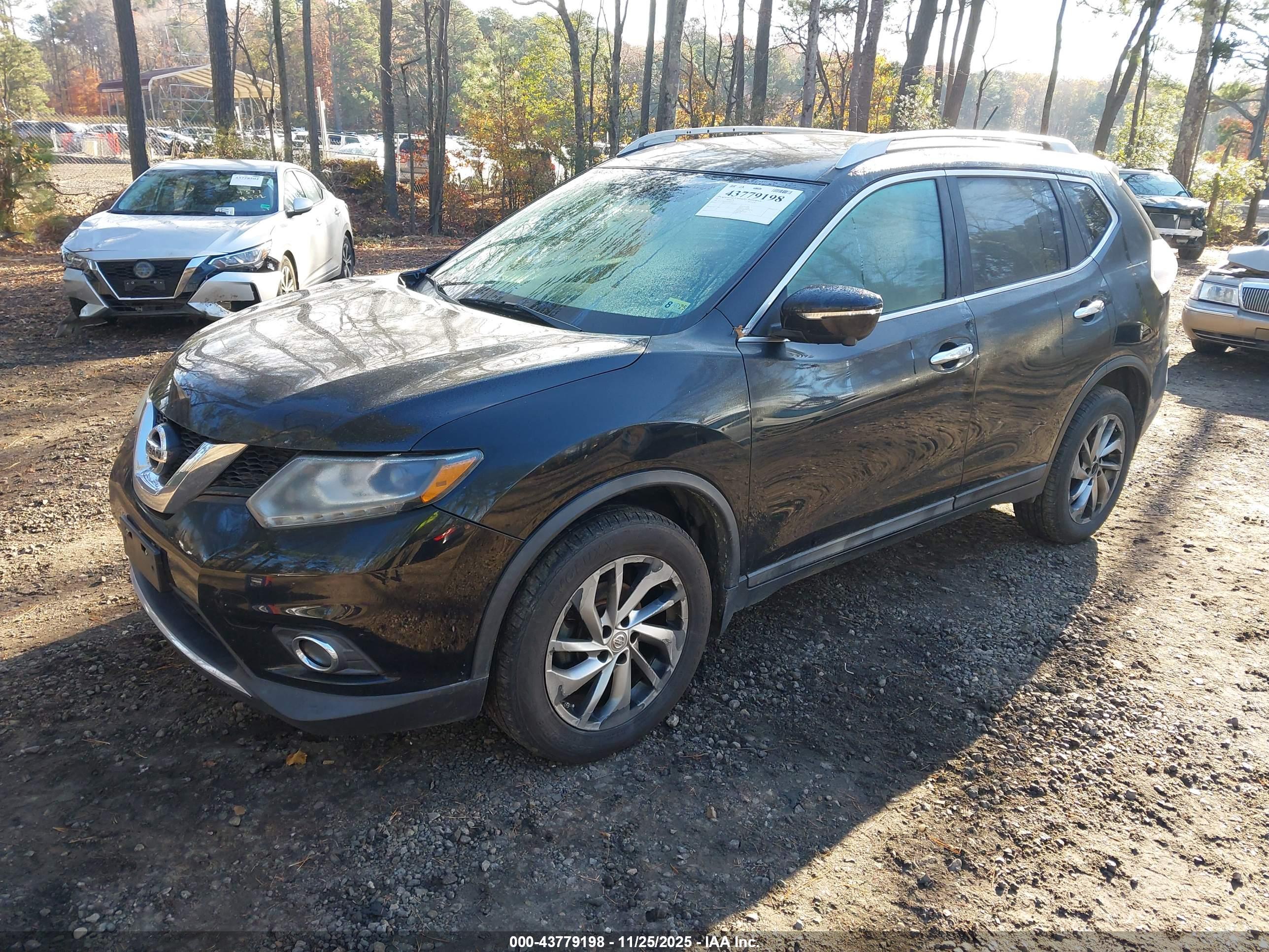 NISSAN ROGUE image 2