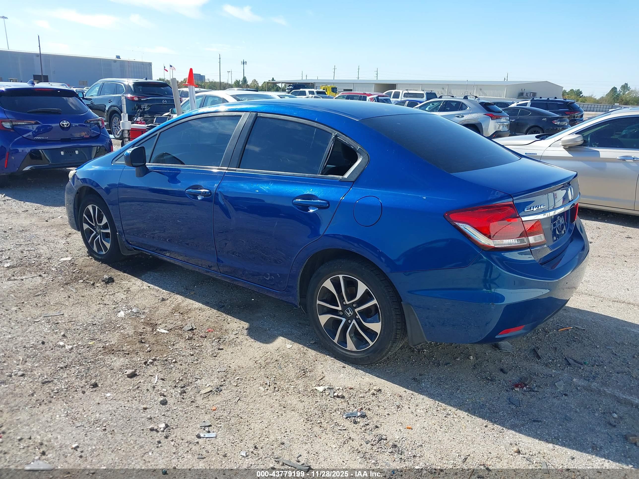 HONDA CIVIC image 3