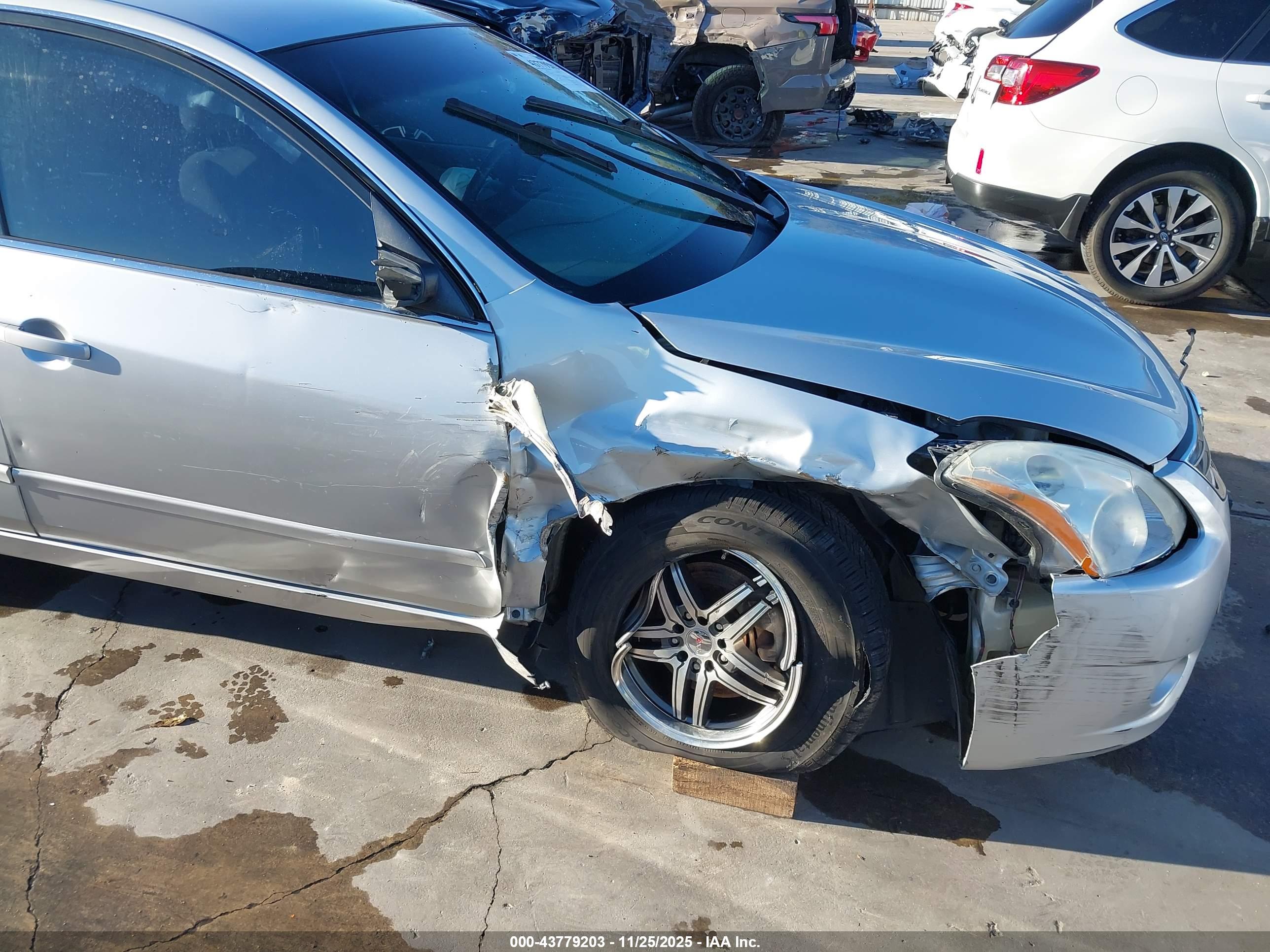 NISSAN ALTIMA image 6