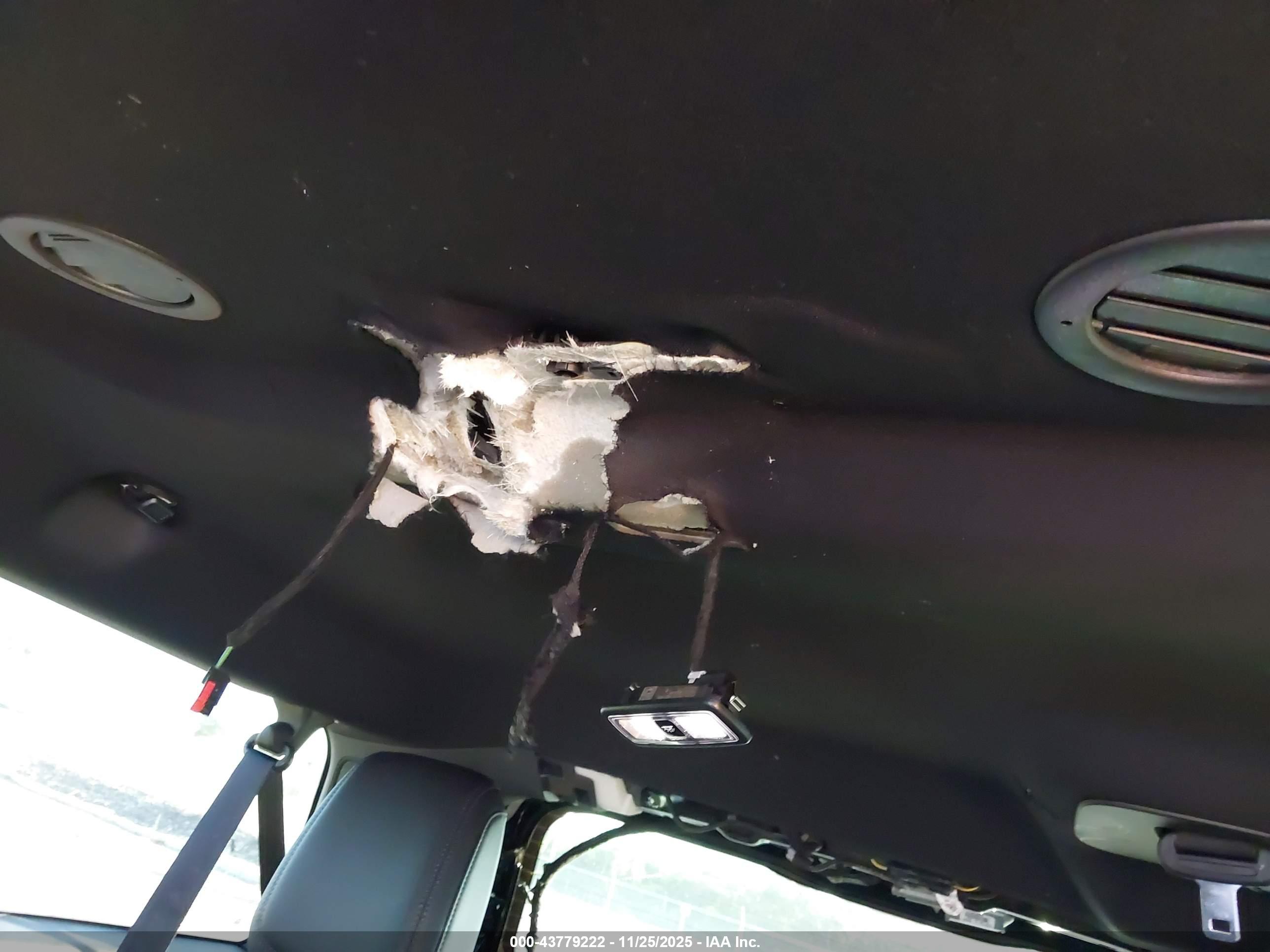 LINCOLN NAVIGATOR image 6