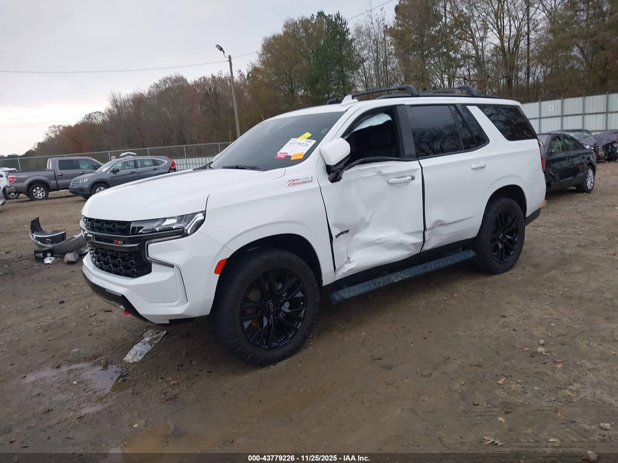 CHEVROLET TAHOE image 2