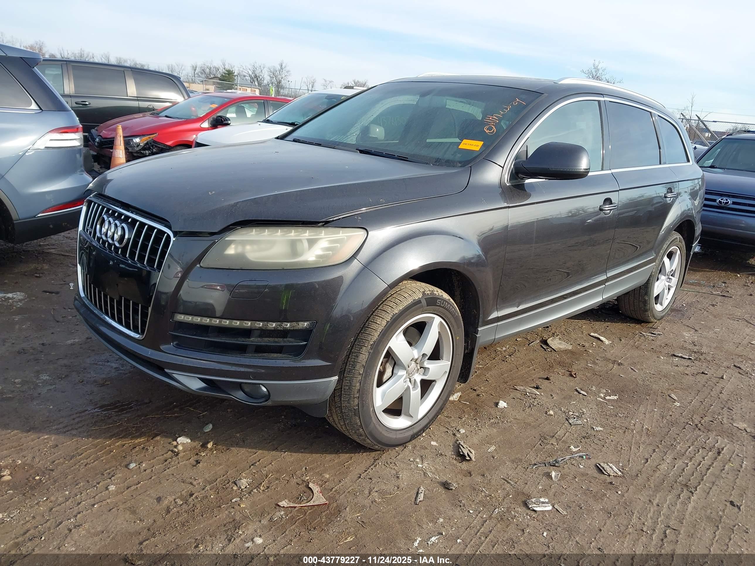 AUDI Q7 image 2