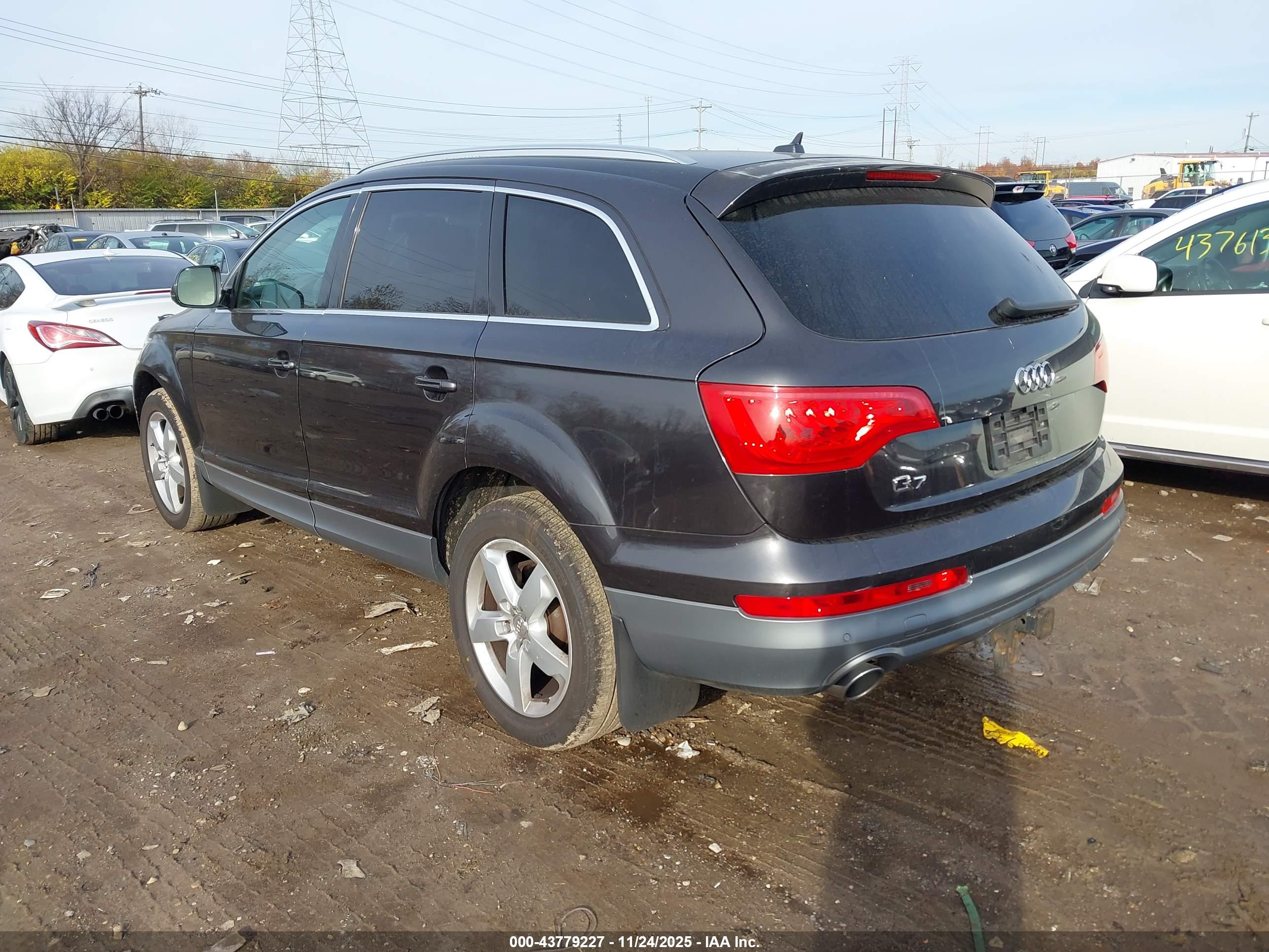AUDI Q7 image 3