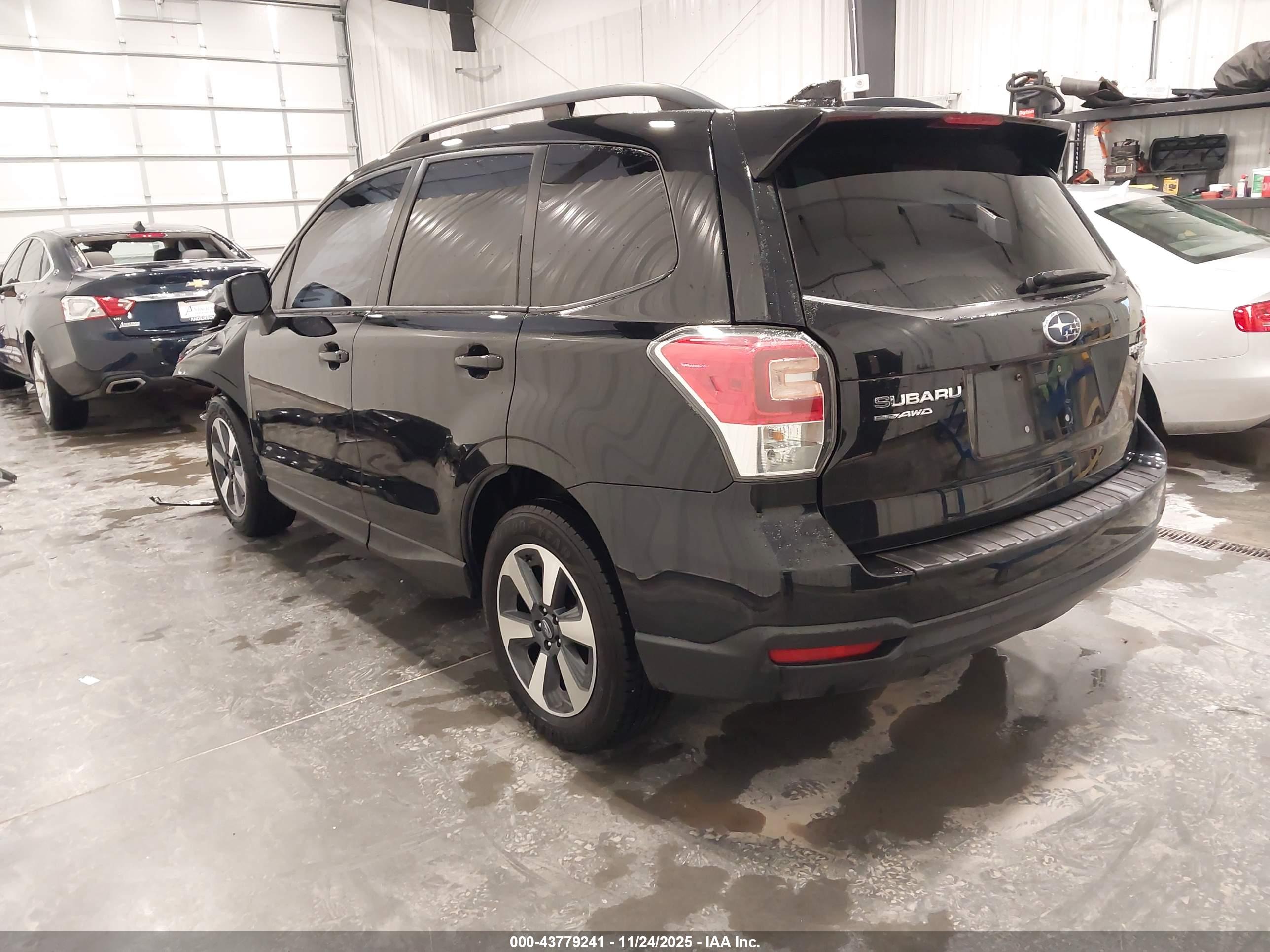 SUBARU FORESTER image 3