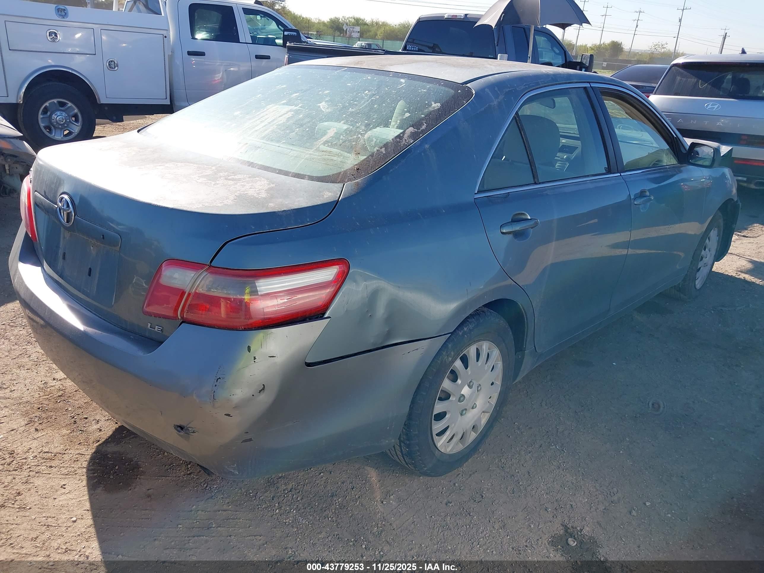 TOYOTA CAMRY image 4