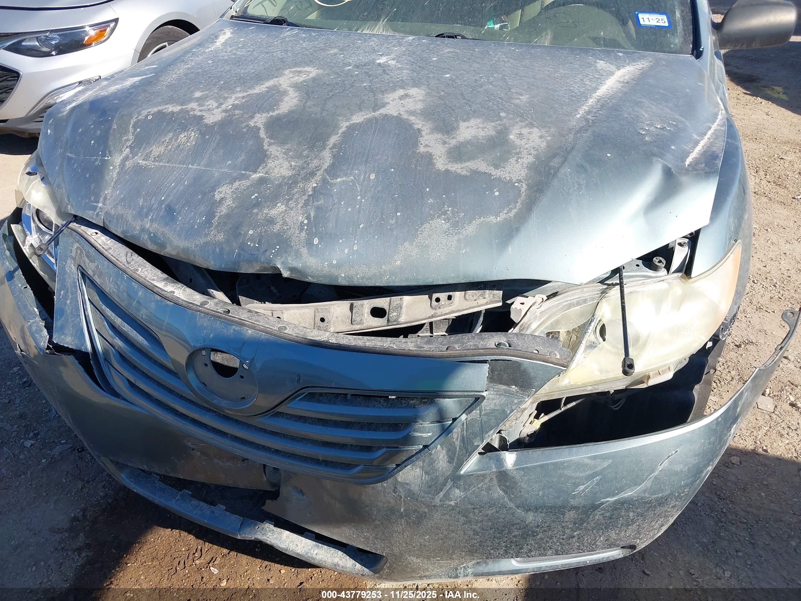 TOYOTA CAMRY image 6