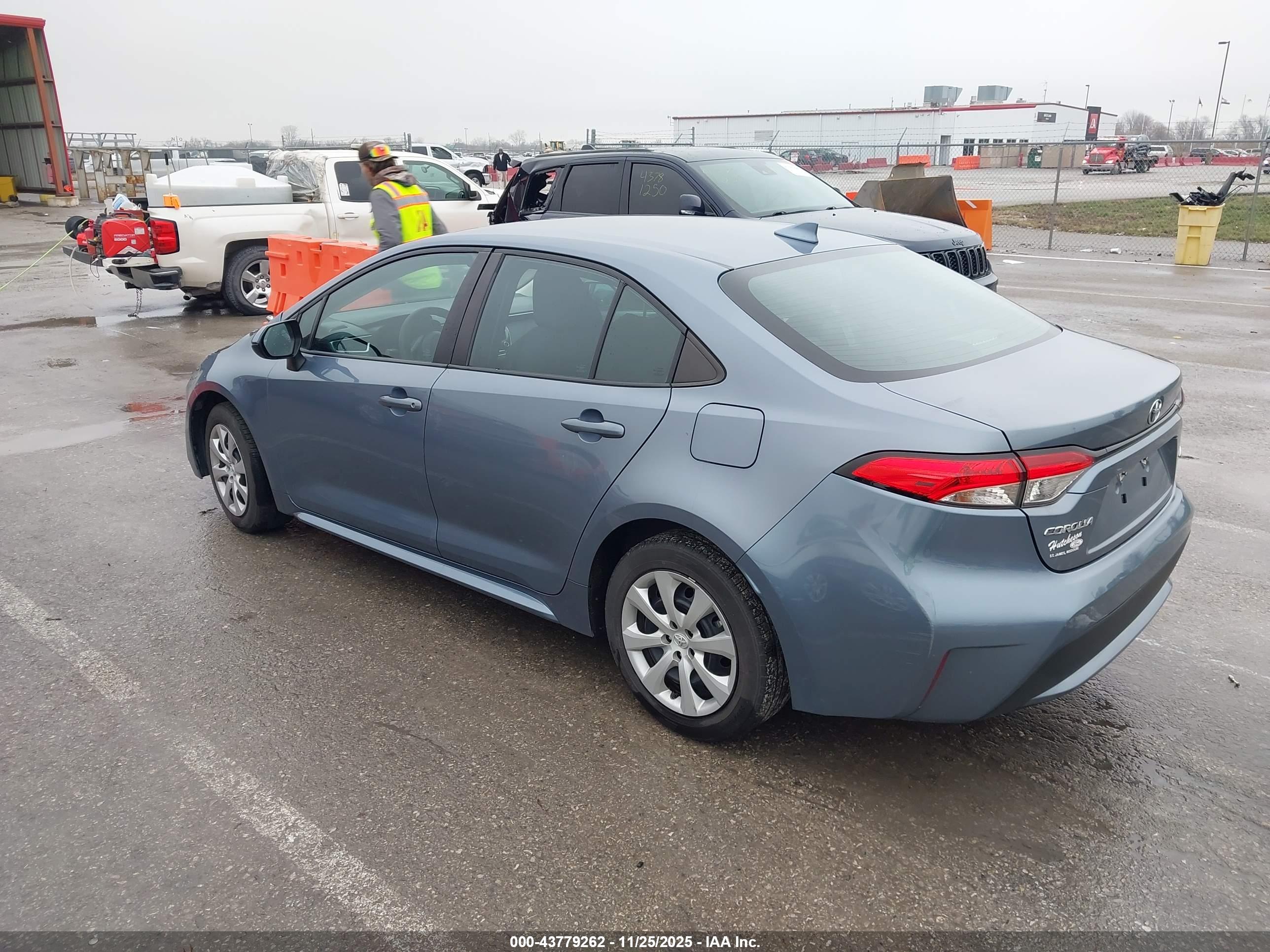 TOYOTA COROLLA image 3