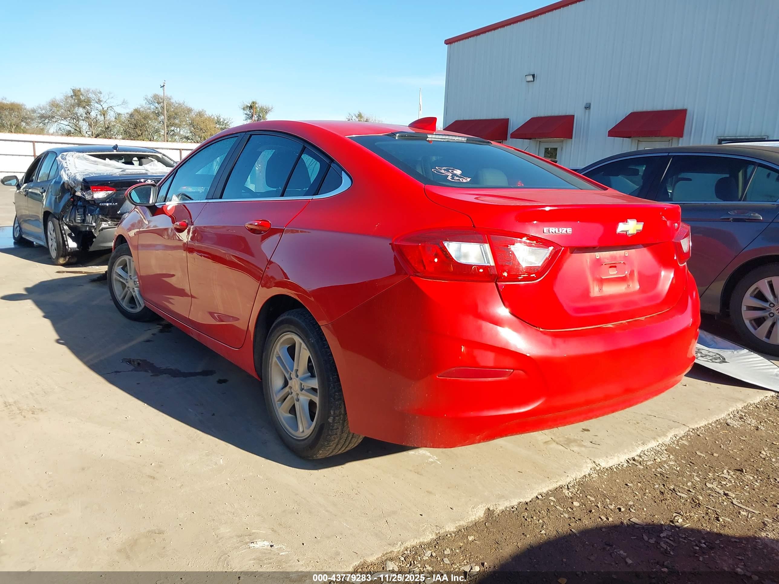 CHEVROLET CRUZE image 3