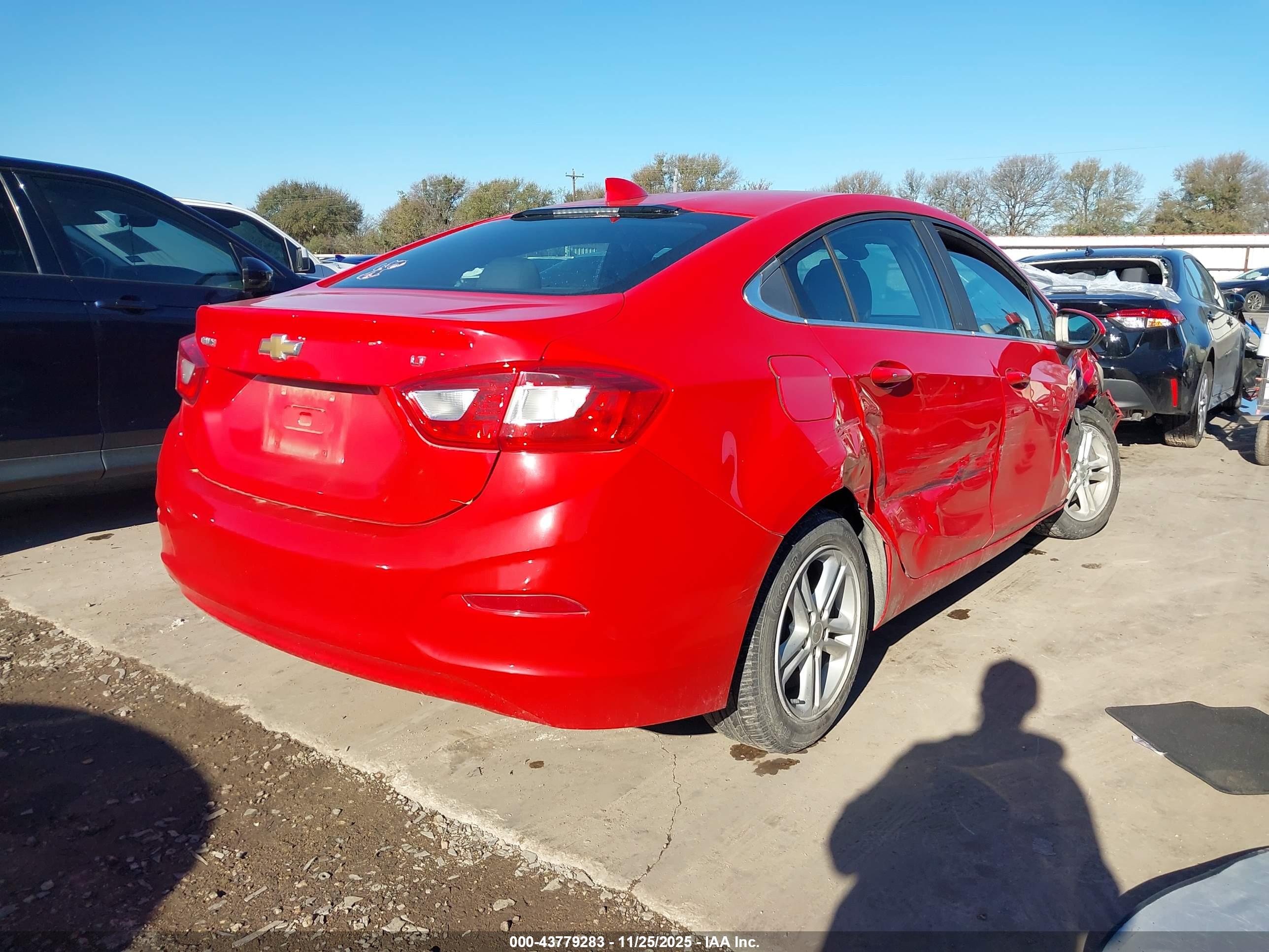 CHEVROLET CRUZE image 4