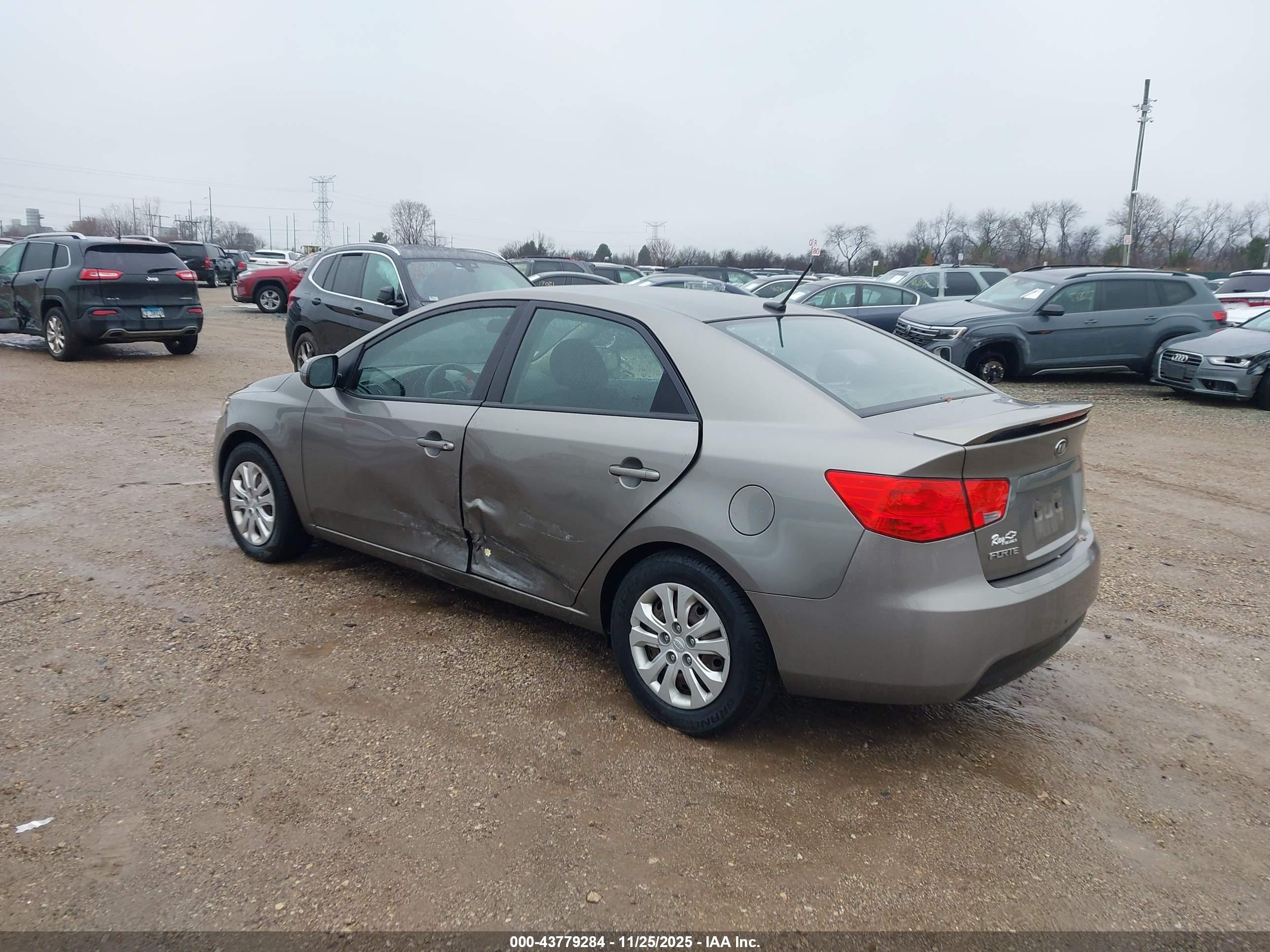 KIA FORTE image 3
