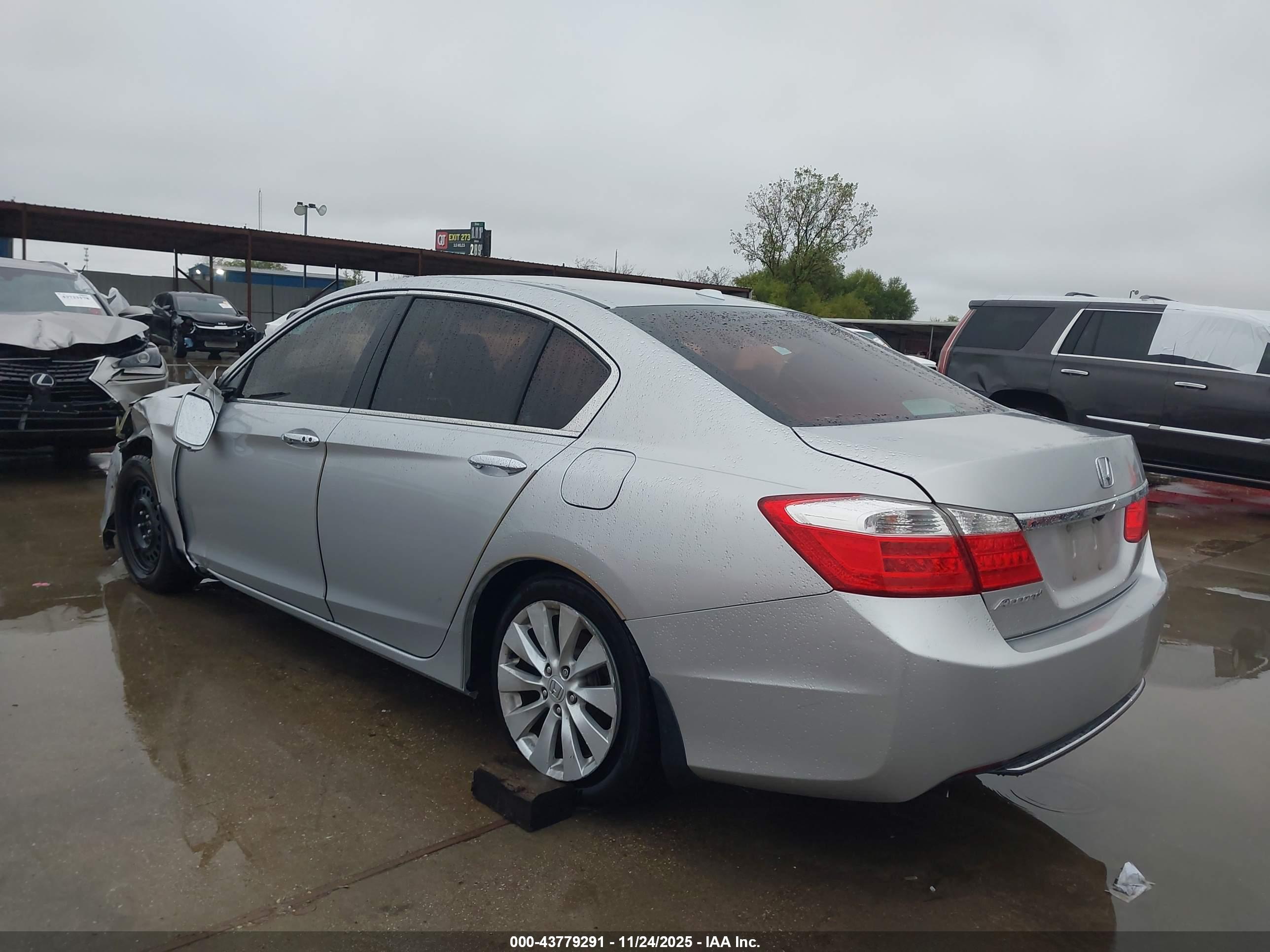 HONDA ACCORD image 3