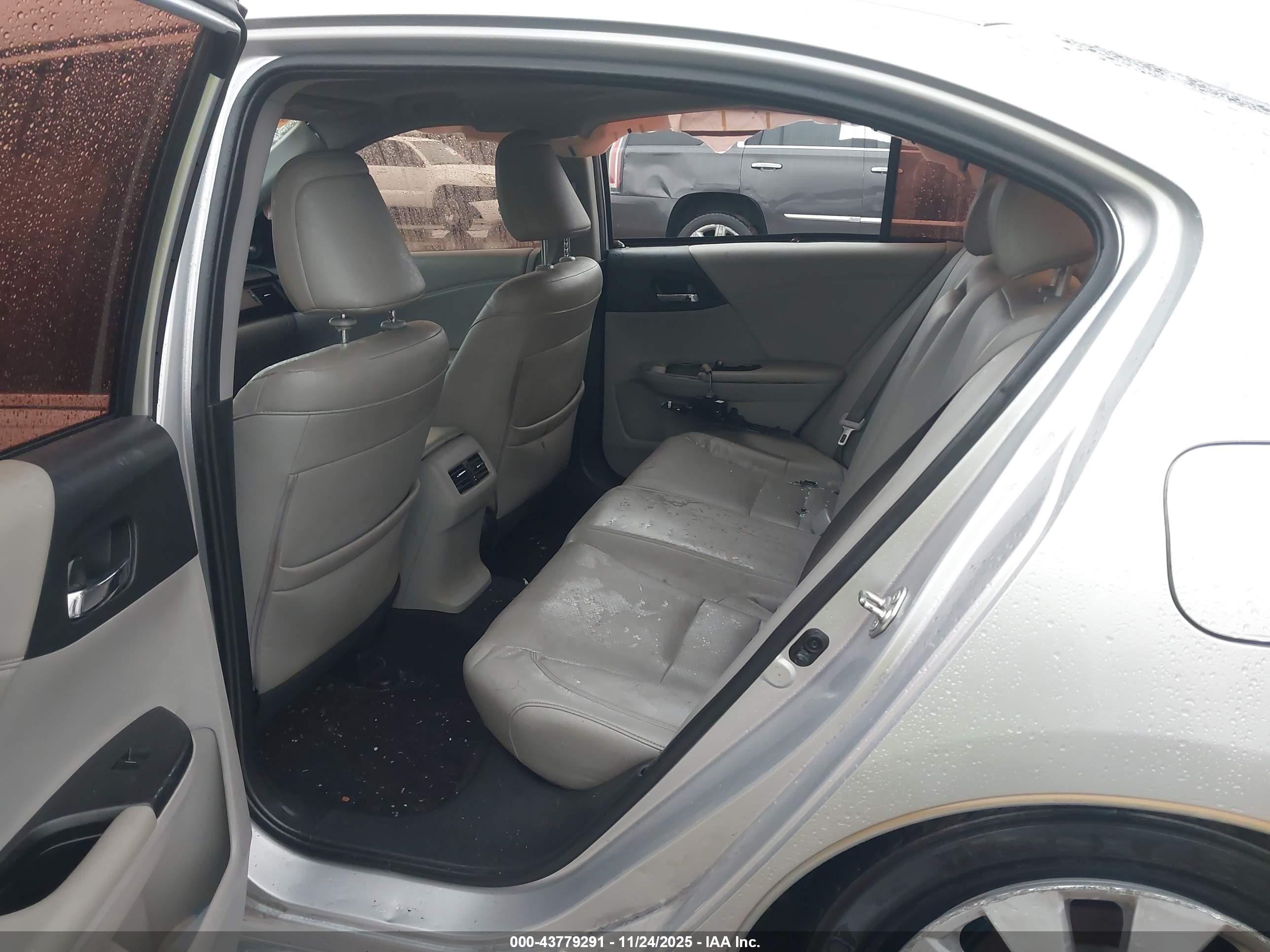 HONDA ACCORD image 8