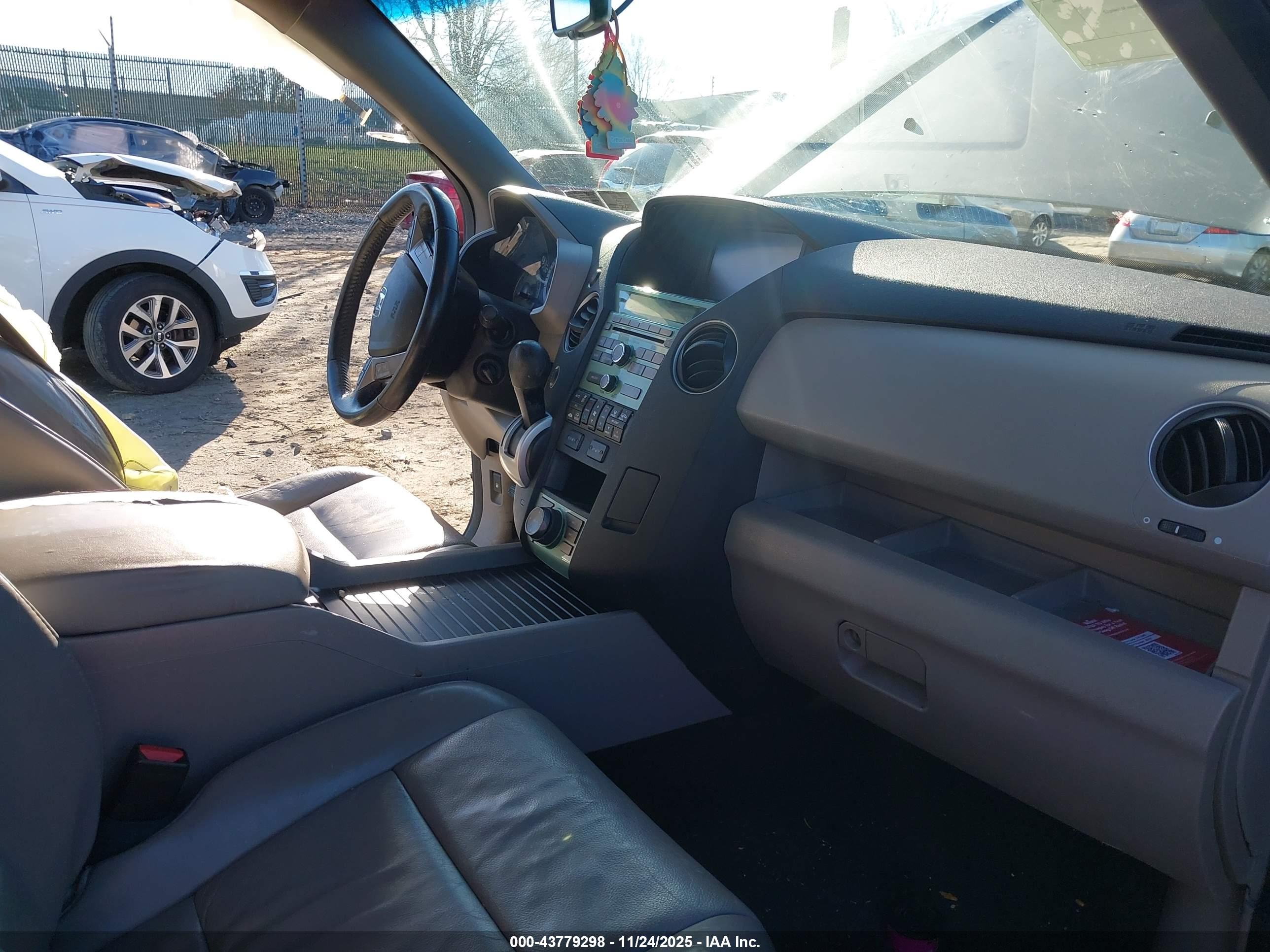 HONDA PILOT image 5