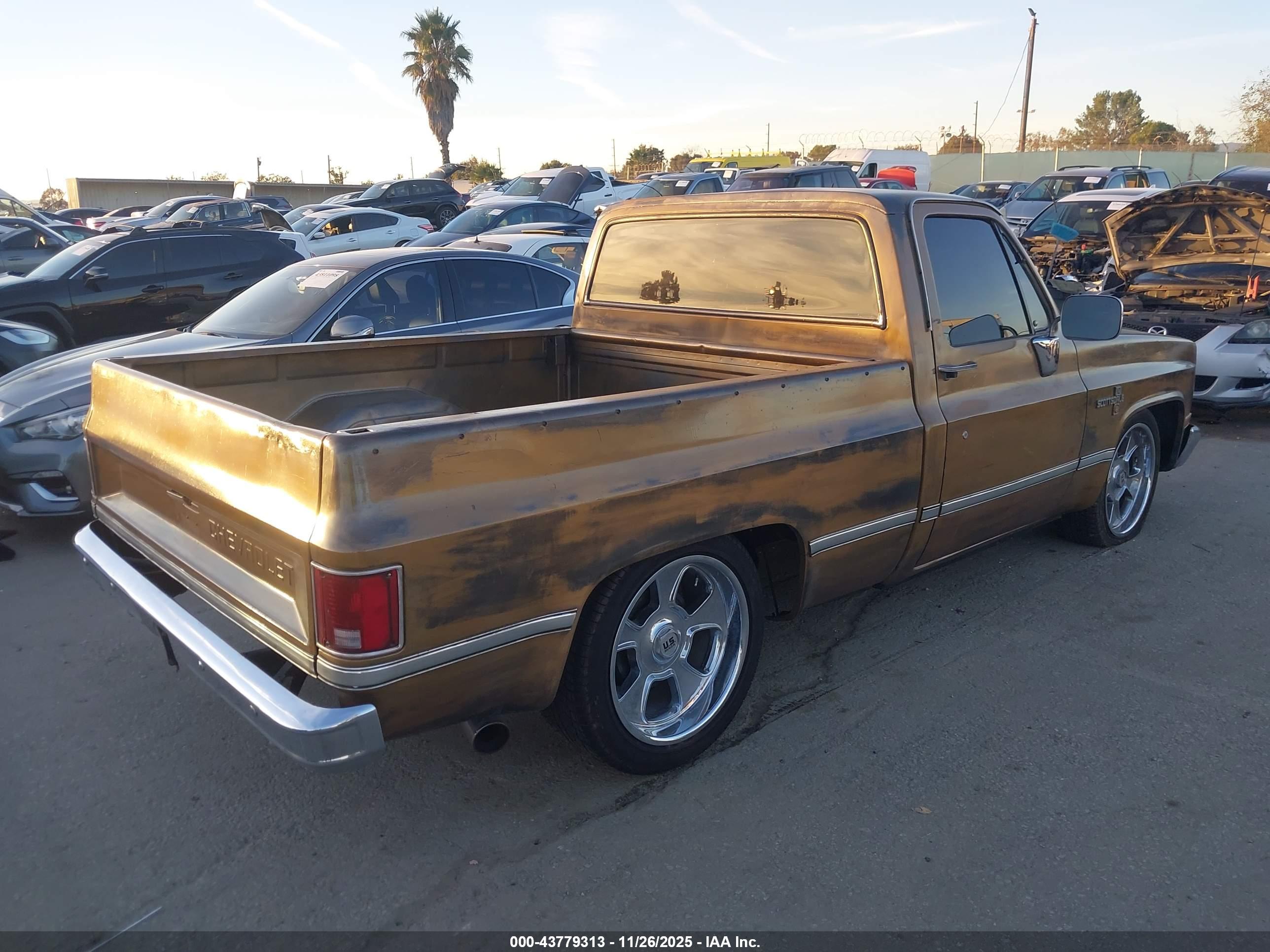 CHEVROLET C10 image 4