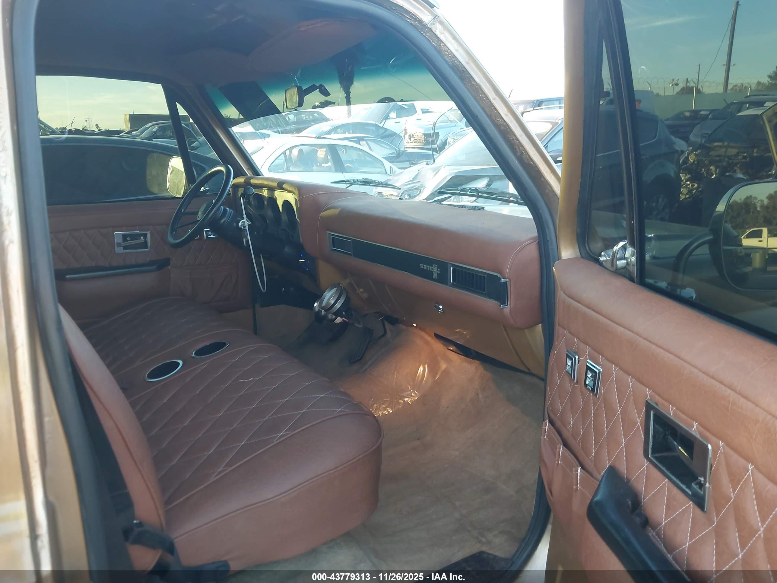 CHEVROLET C10 image 5