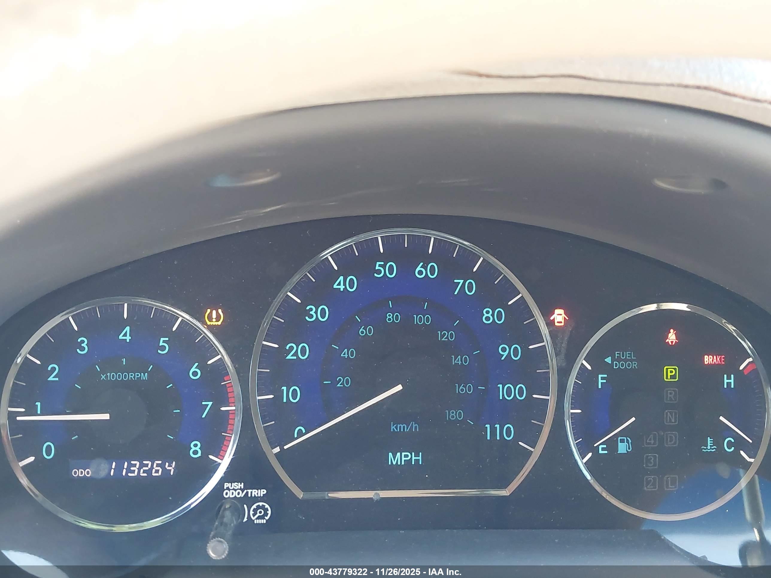 TOYOTA SIENNA image 7
