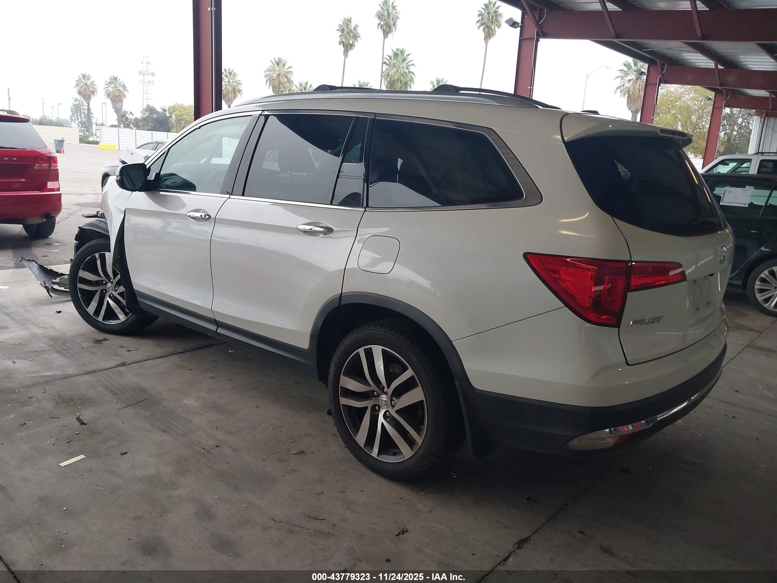 HONDA PILOT image 3