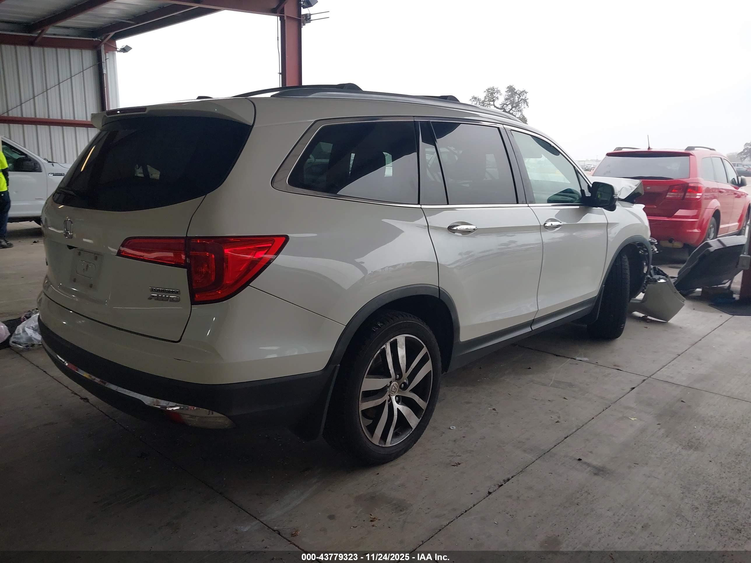 HONDA PILOT image 4