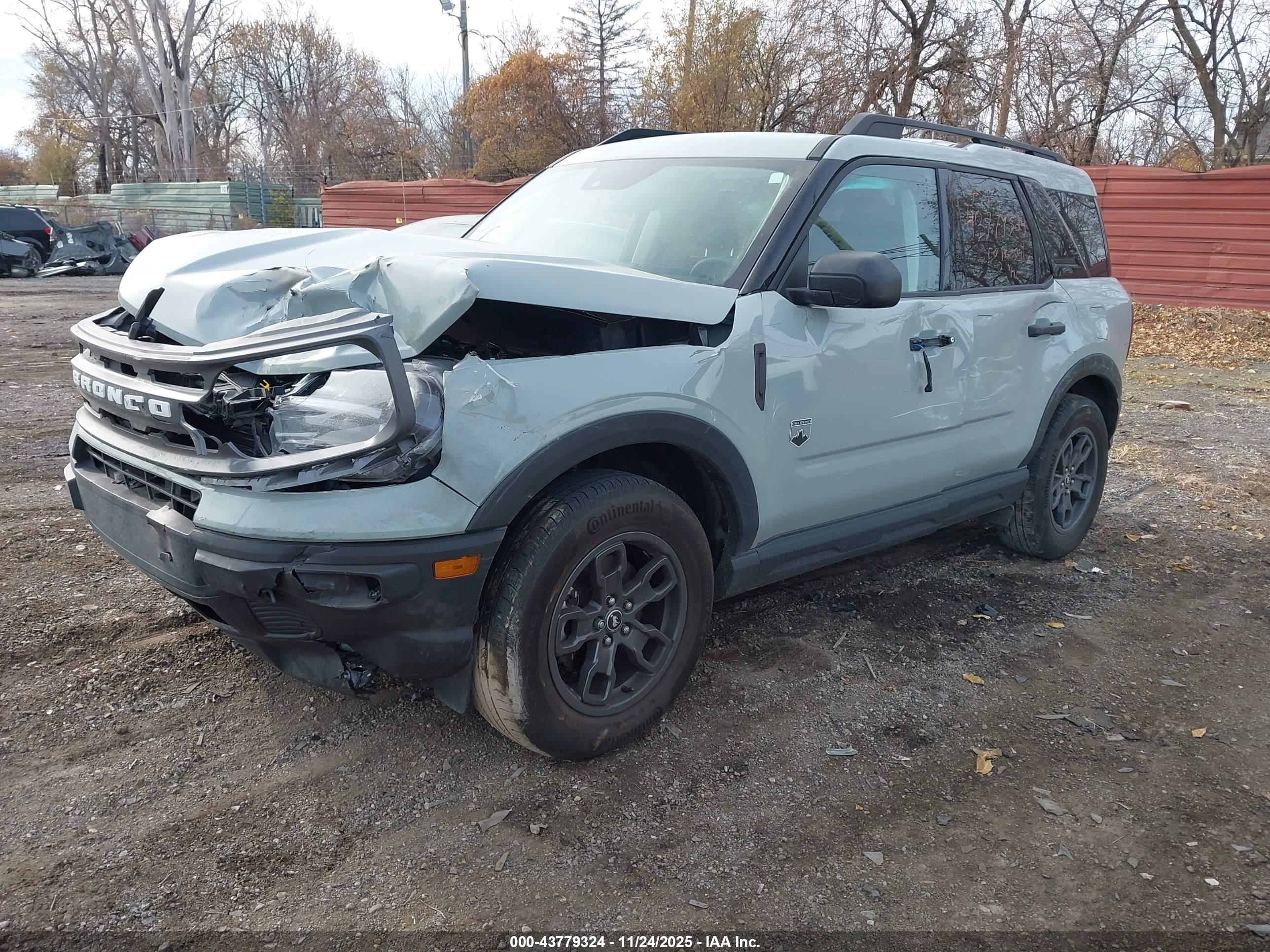 FORD BRONCO image 2