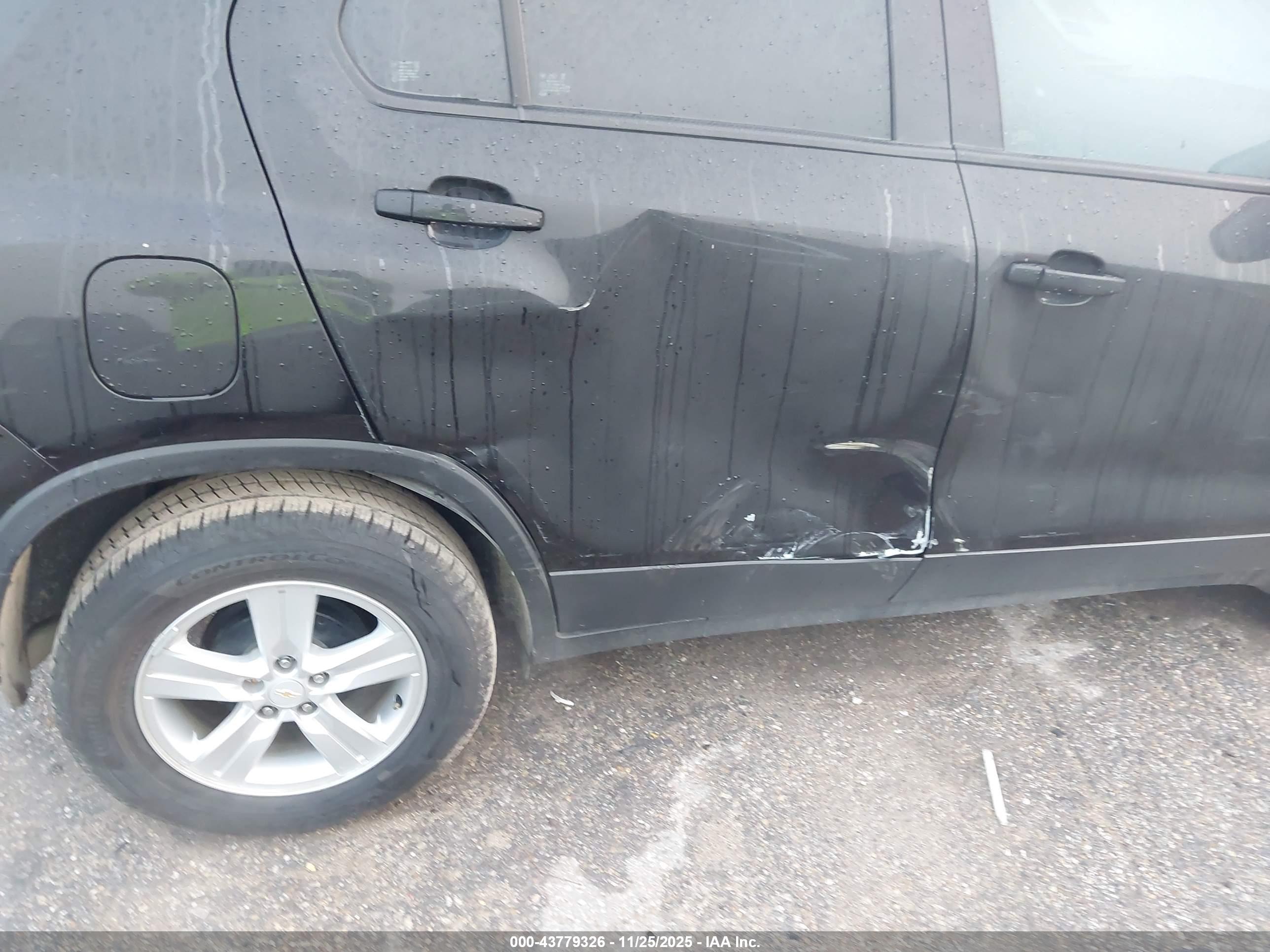 CHEVROLET TRAX image 6