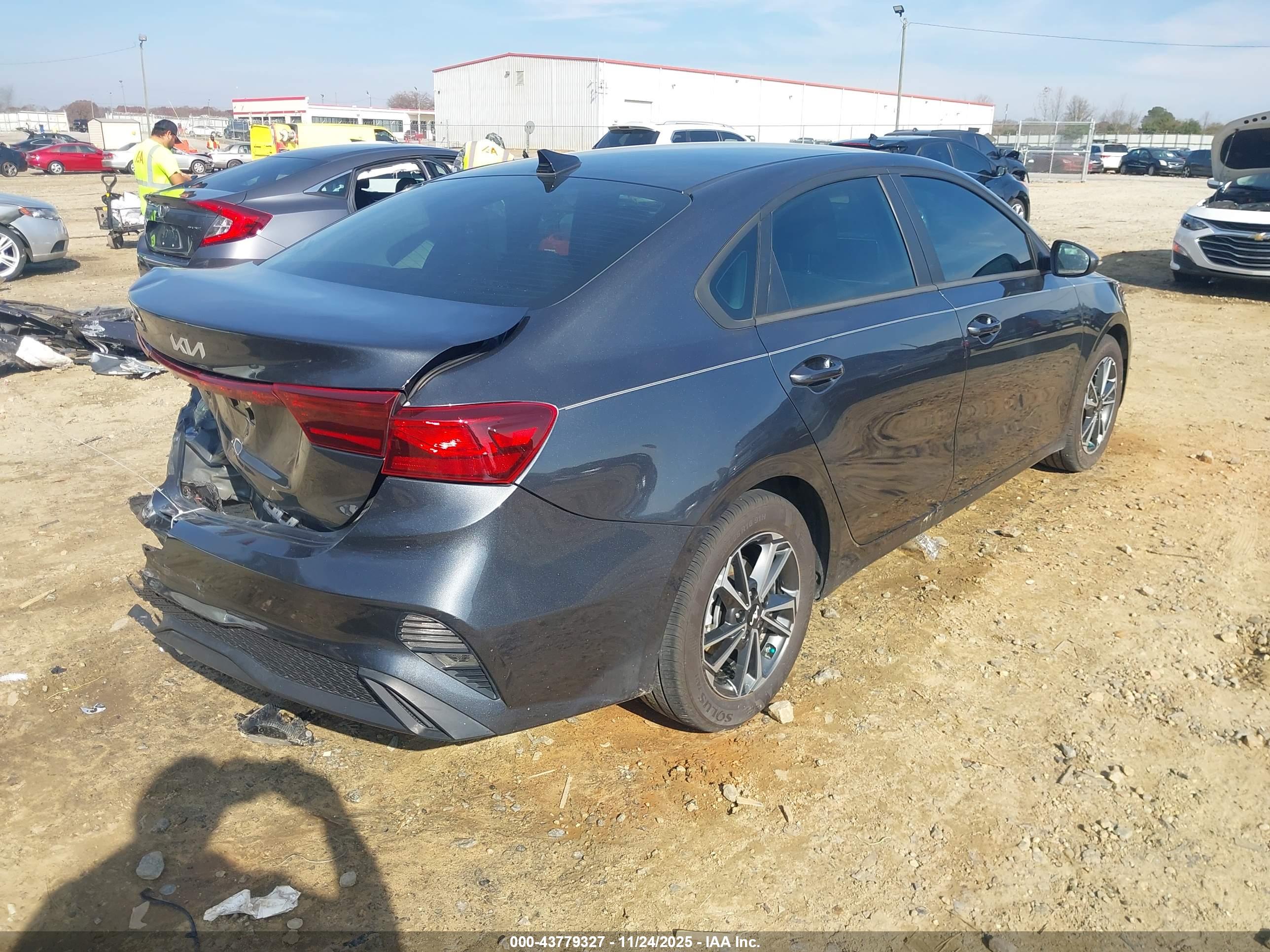 KIA FORTE image 4