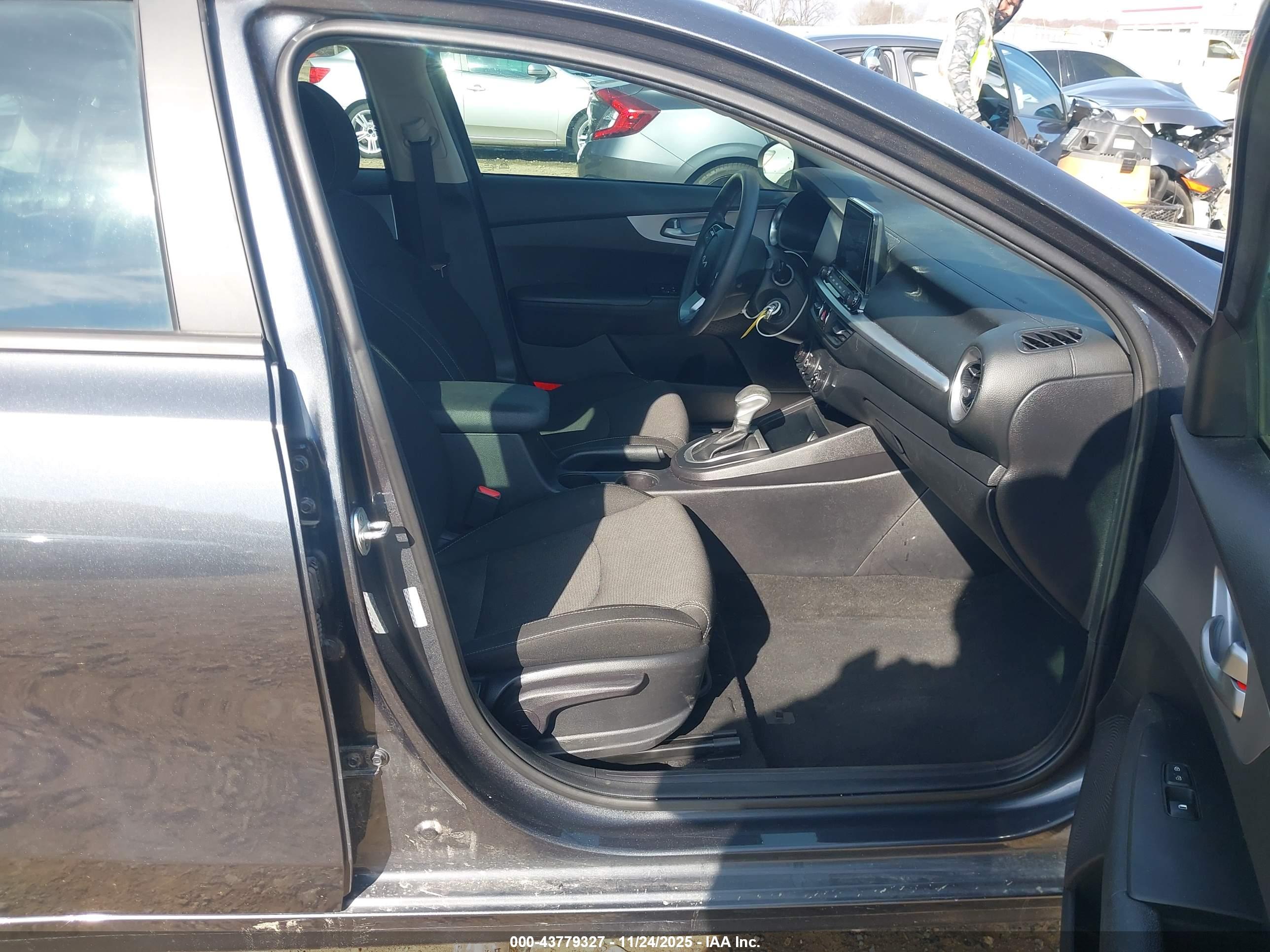 KIA FORTE image 5