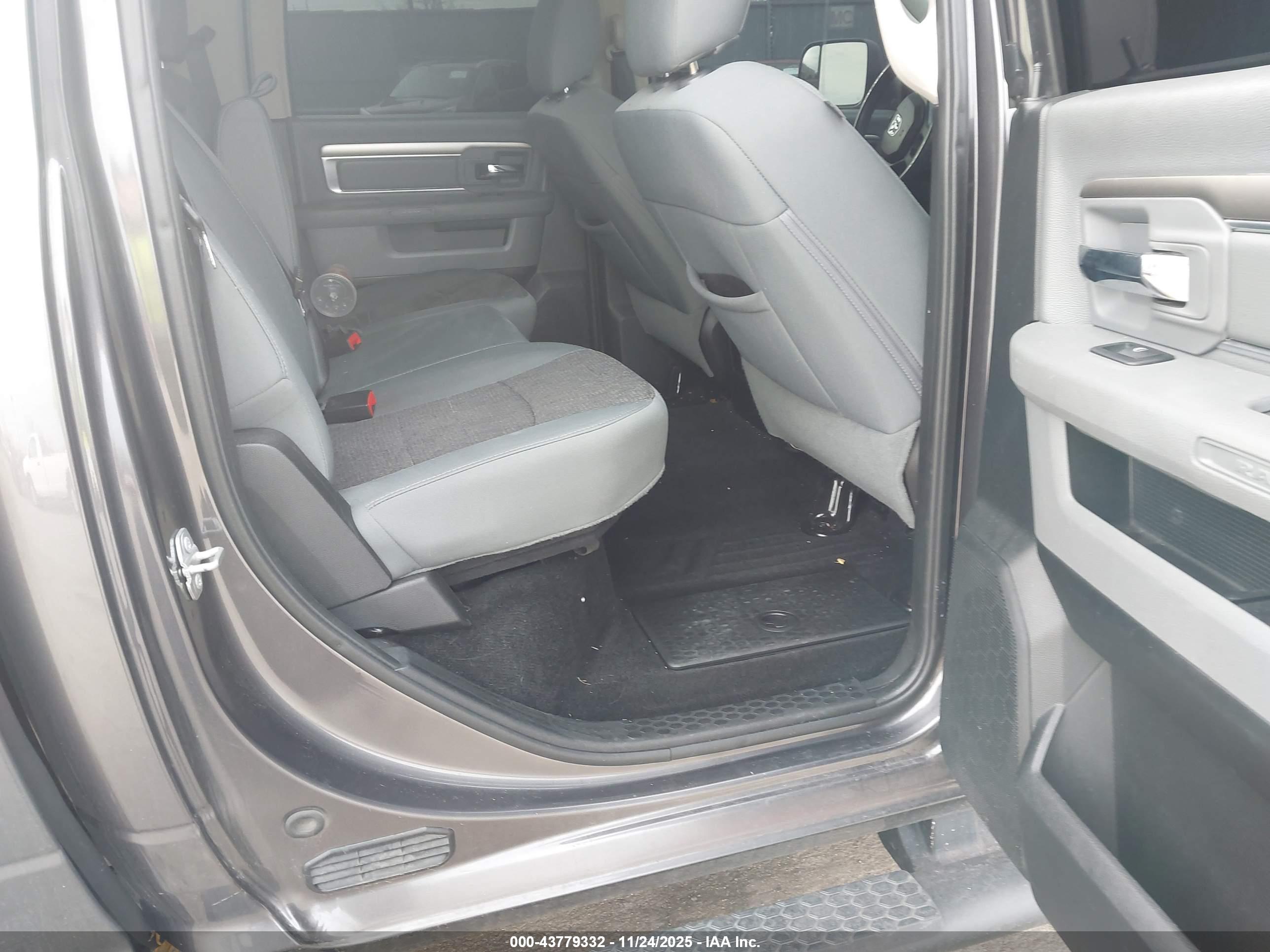 RAM 1500 image 8