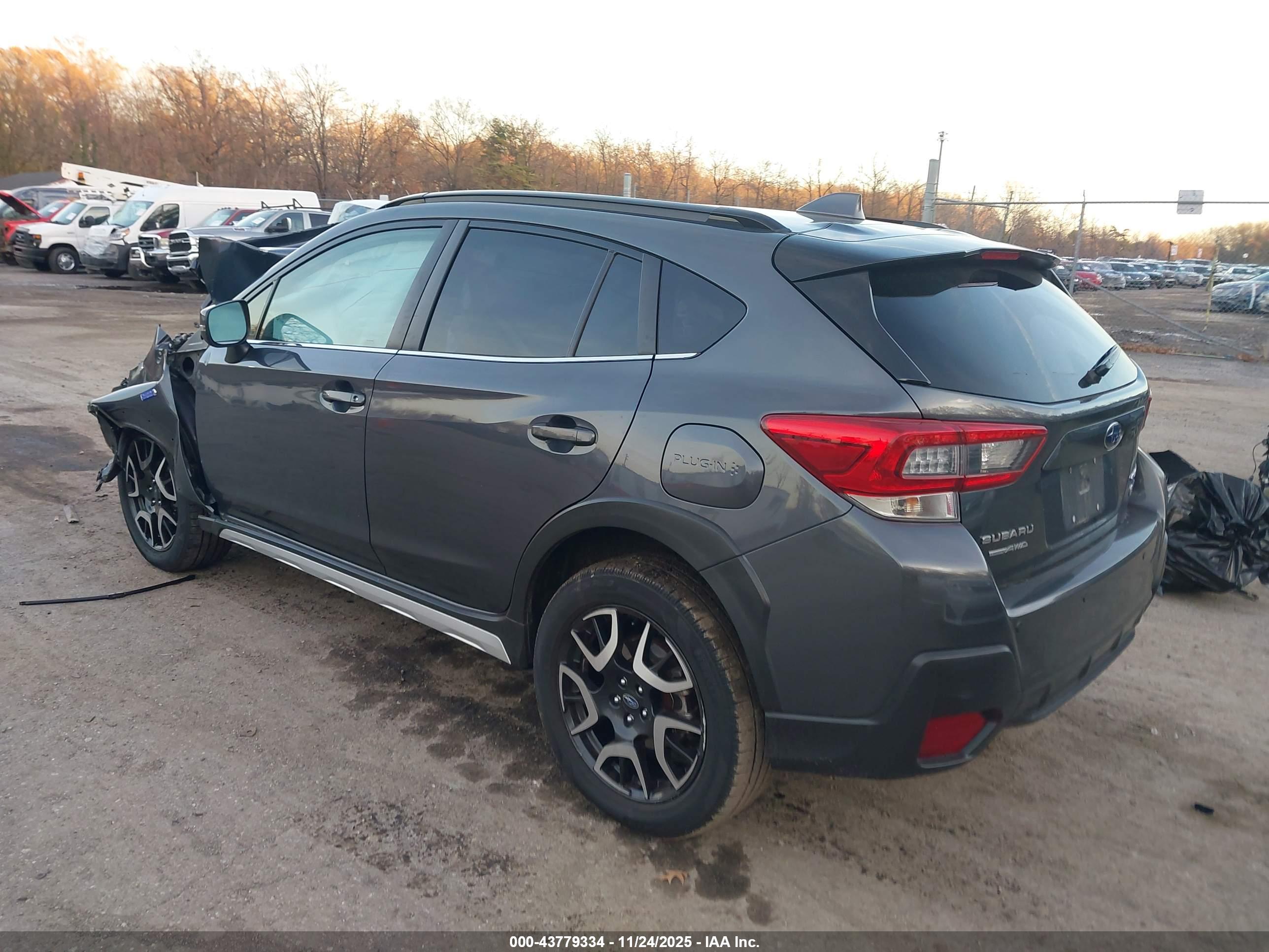 SUBARU CROSSTREK image 3