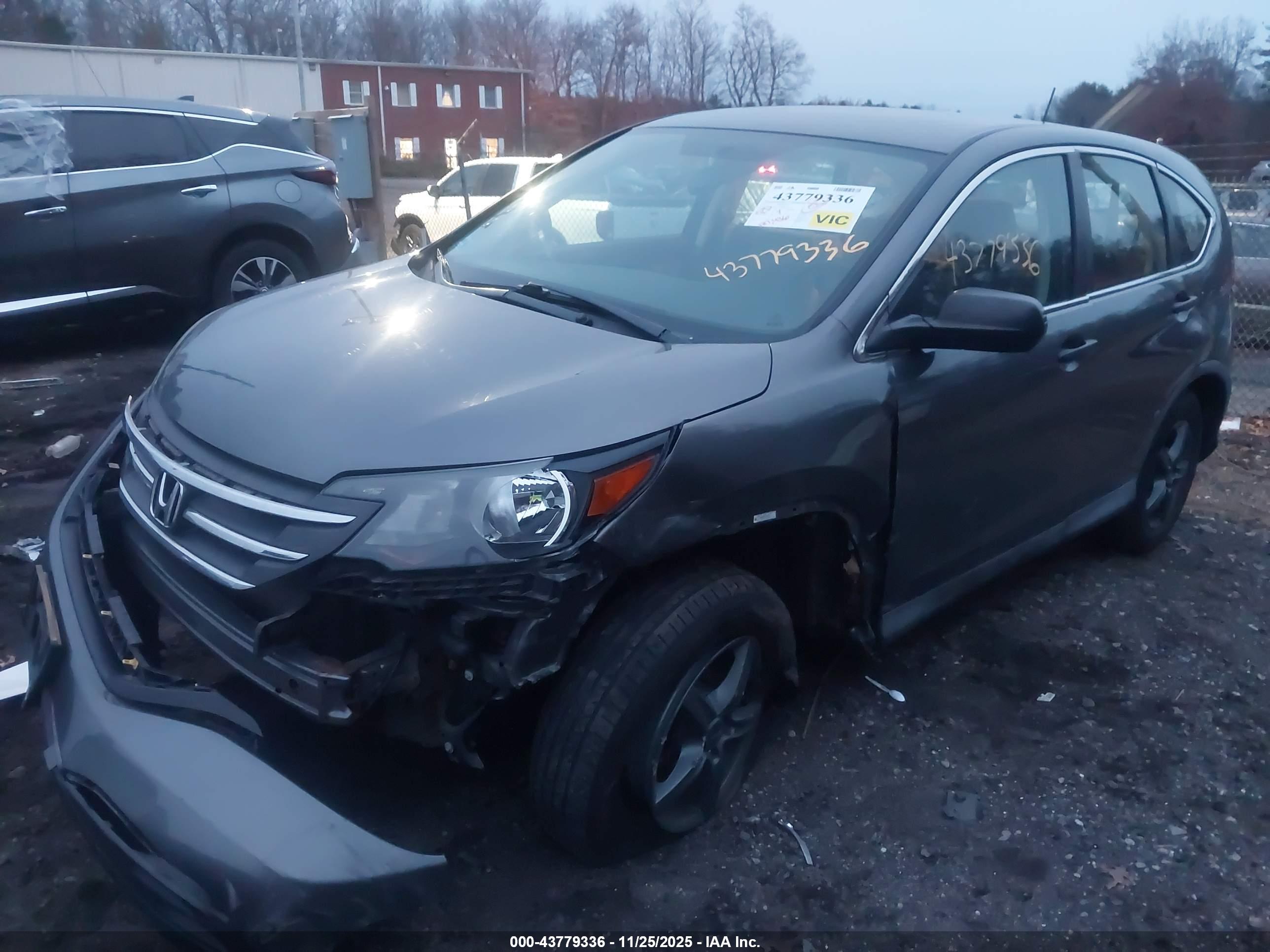 HONDA CR-V image 2