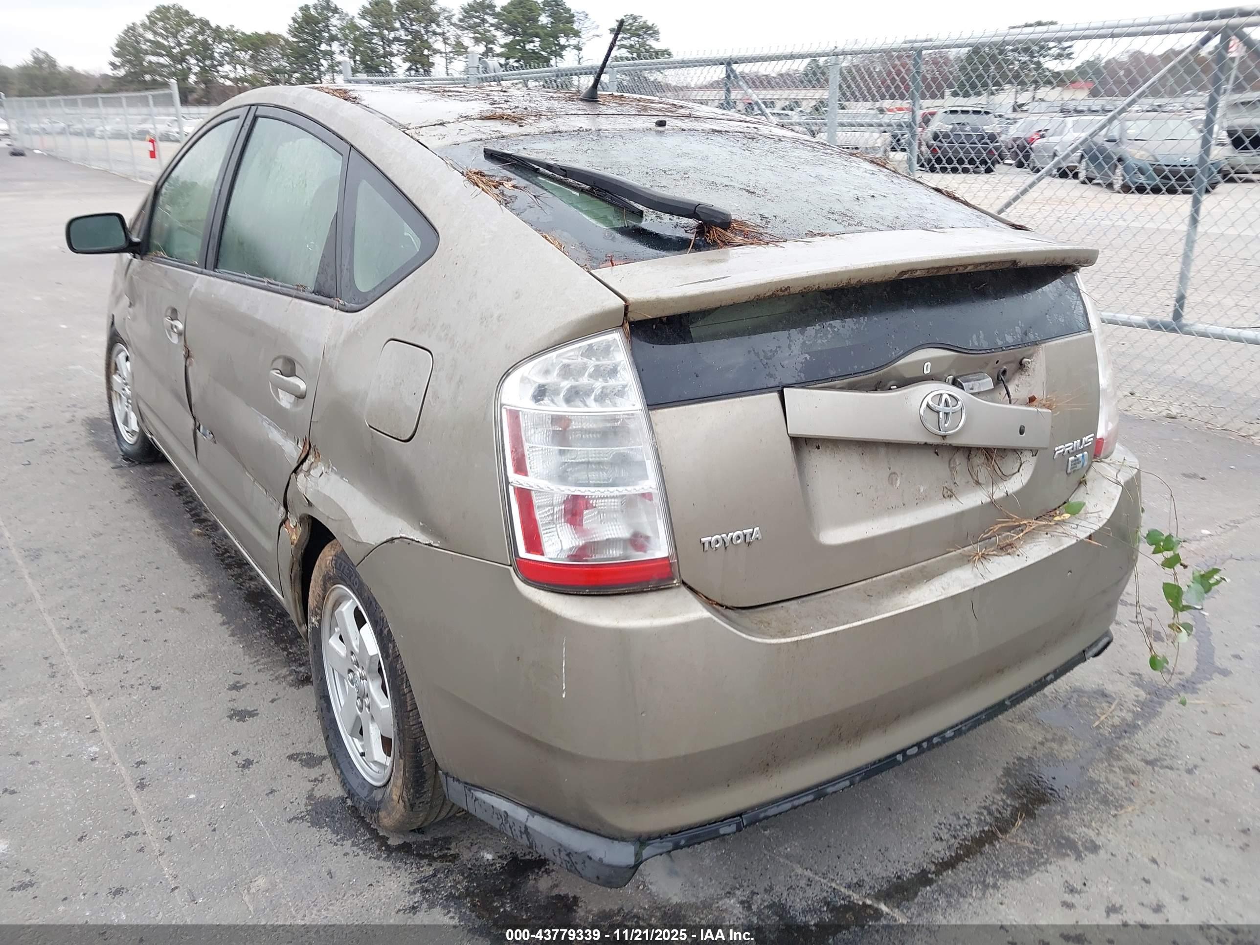 TOYOTA PRIUS image 3