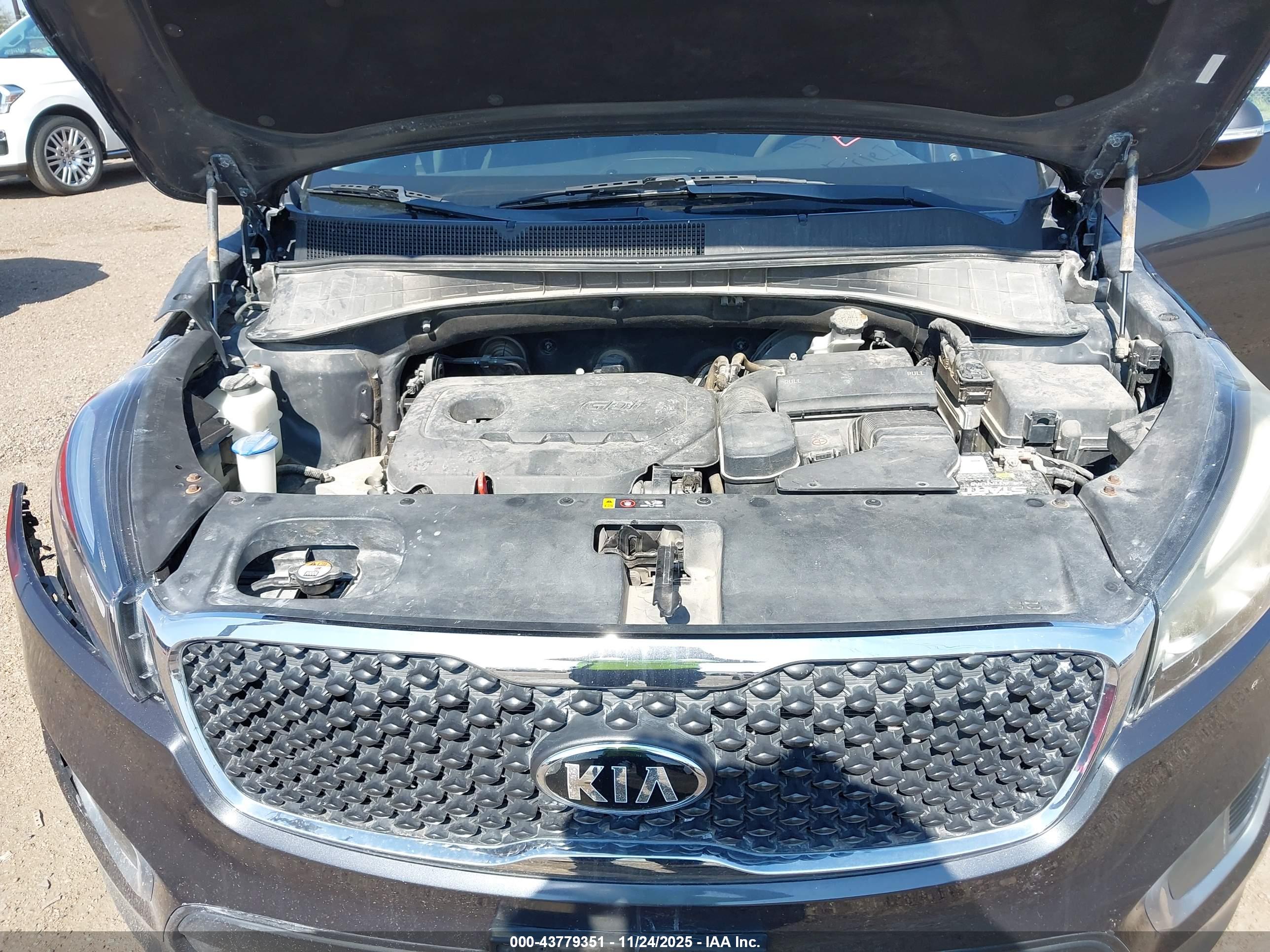 KIA SORENTO image 10