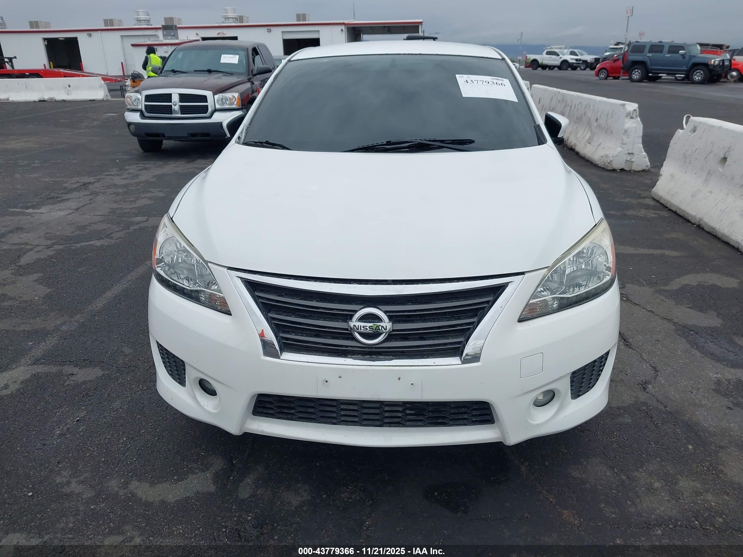 NISSAN SENTRA image 6