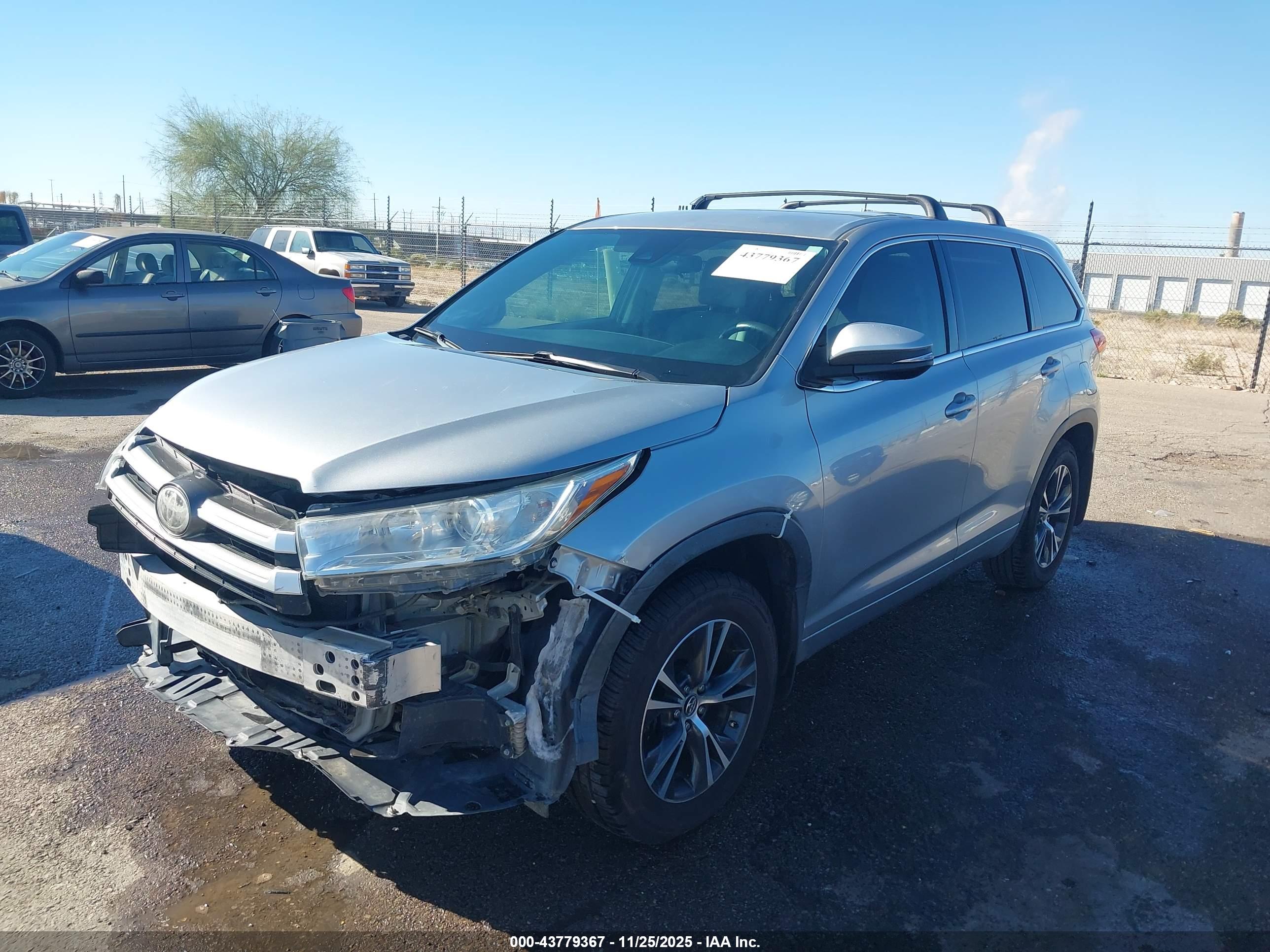 TOYOTA HIGHLANDER image 2