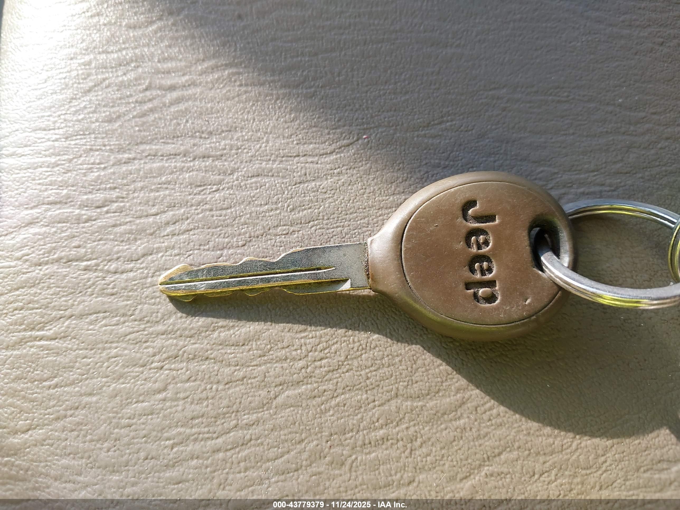 JEEP GRAND image 11