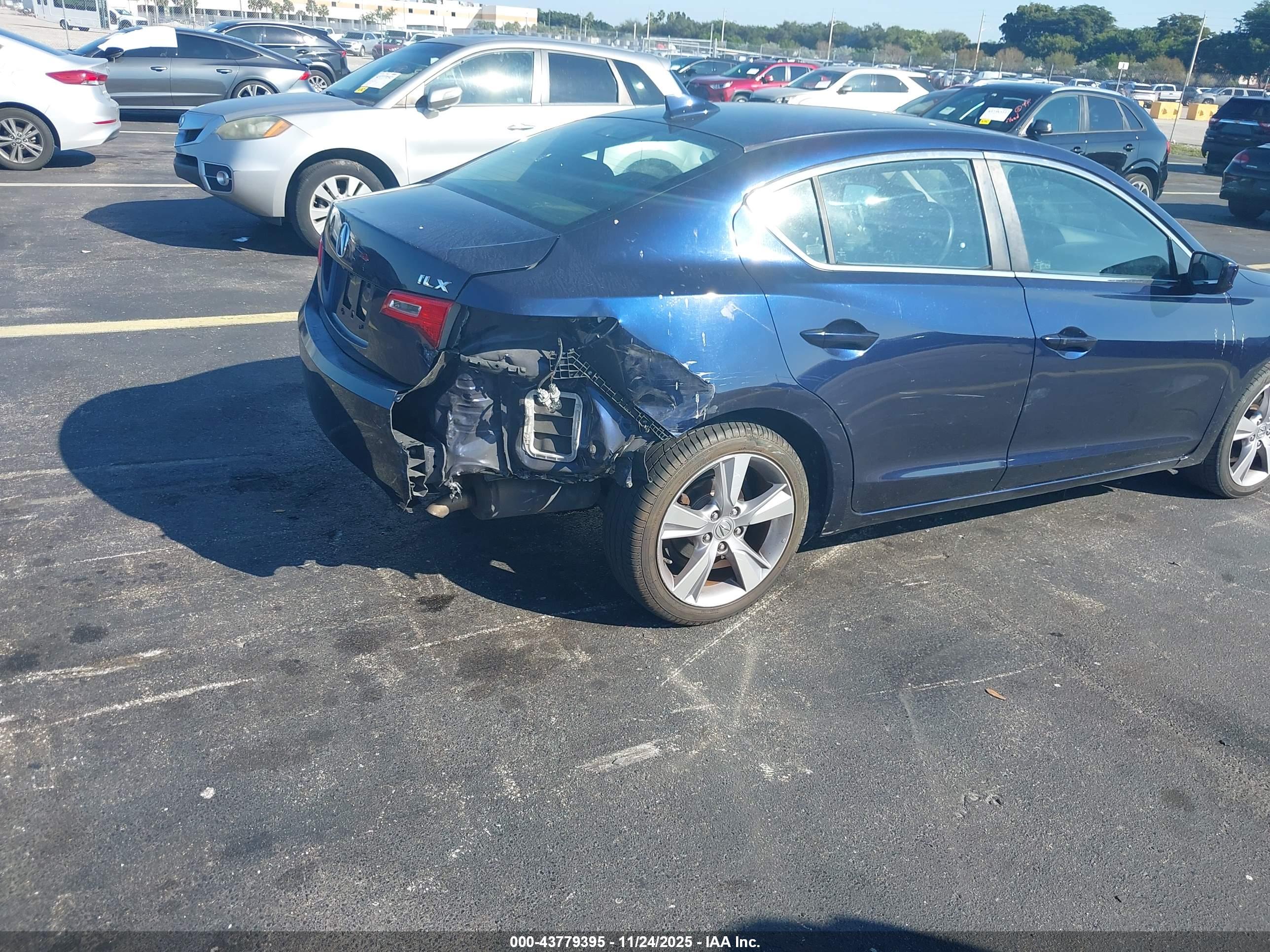 ACURA ILX image 6